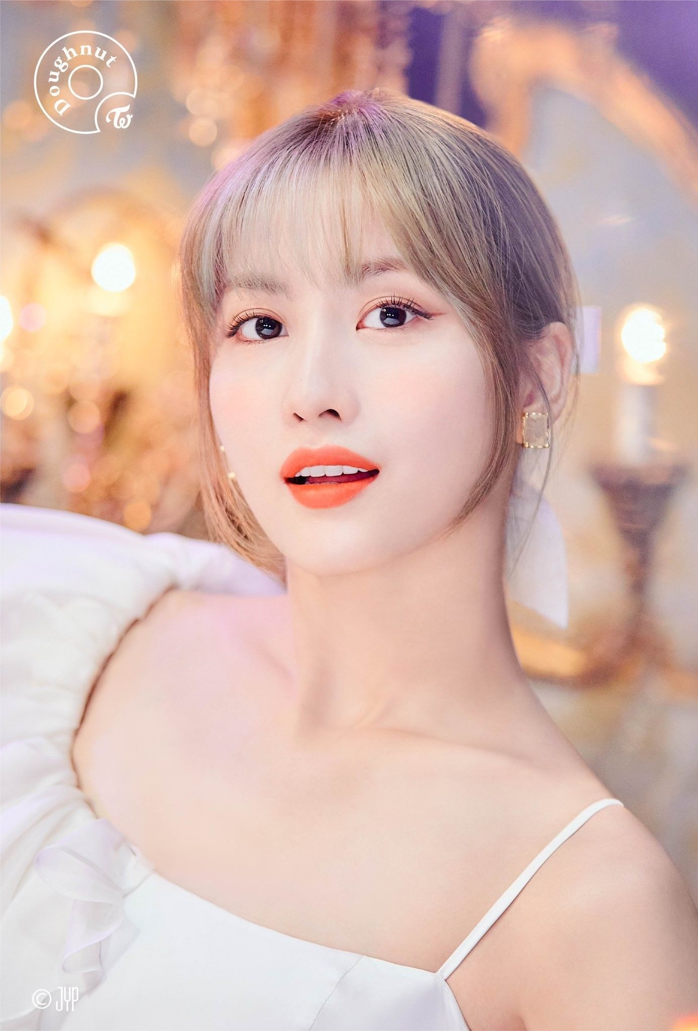 TWICE Doughnut unreleased wallpaper『MOMO』. Momo, Kpop girl groups, Hirai momo