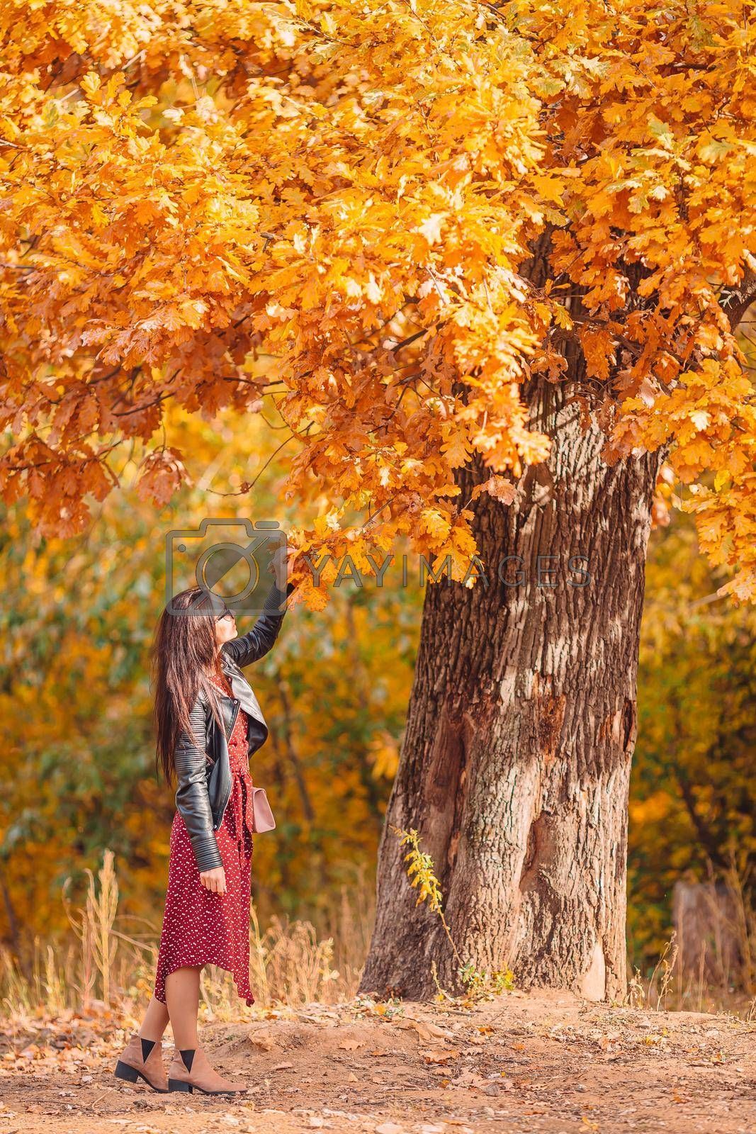 Colorful Autumn Girl Wallpapers - Wallpaper Cave