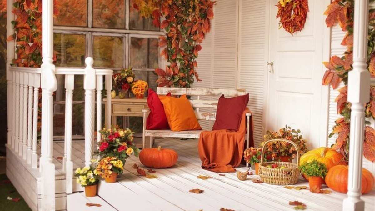 Front porch fall decor ideas with gifts of nature