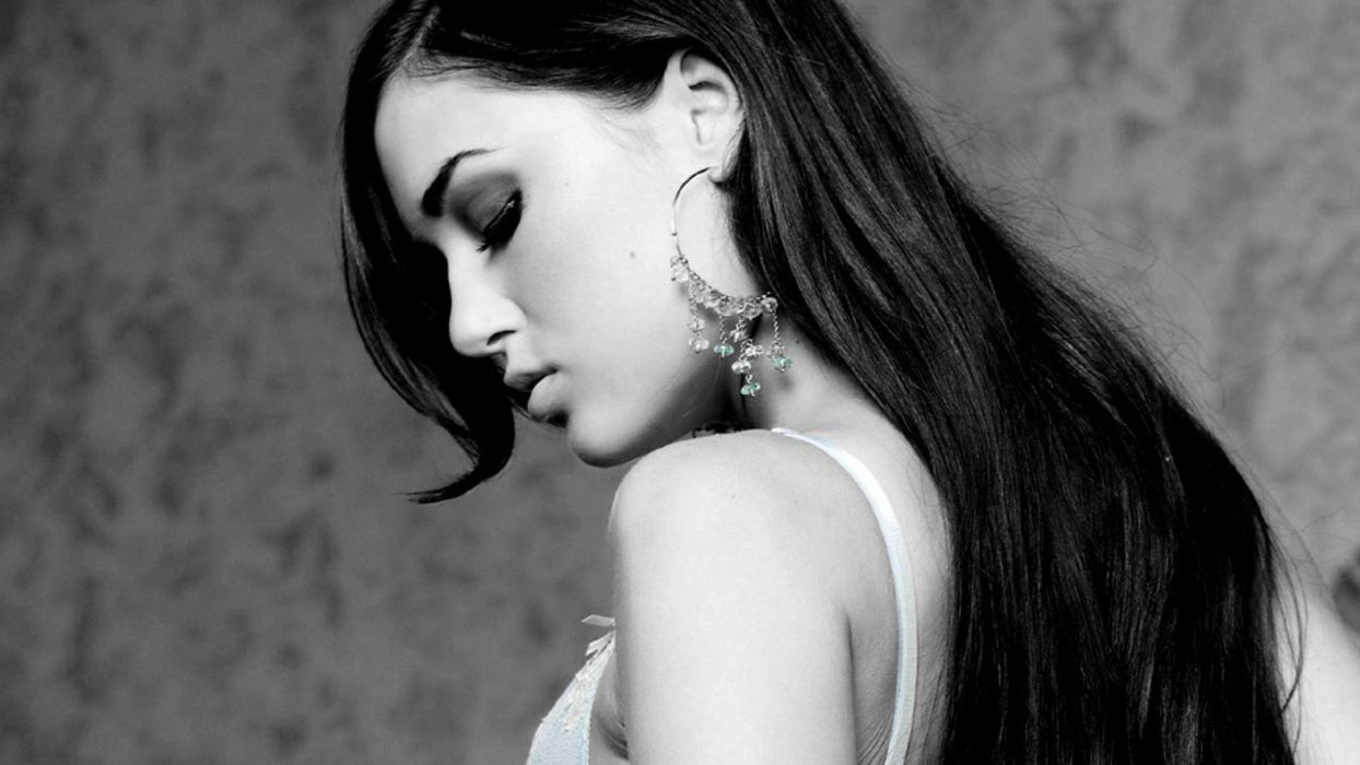 Women black and white Sasha Grey grayscale earrings faces wallpaperx1080