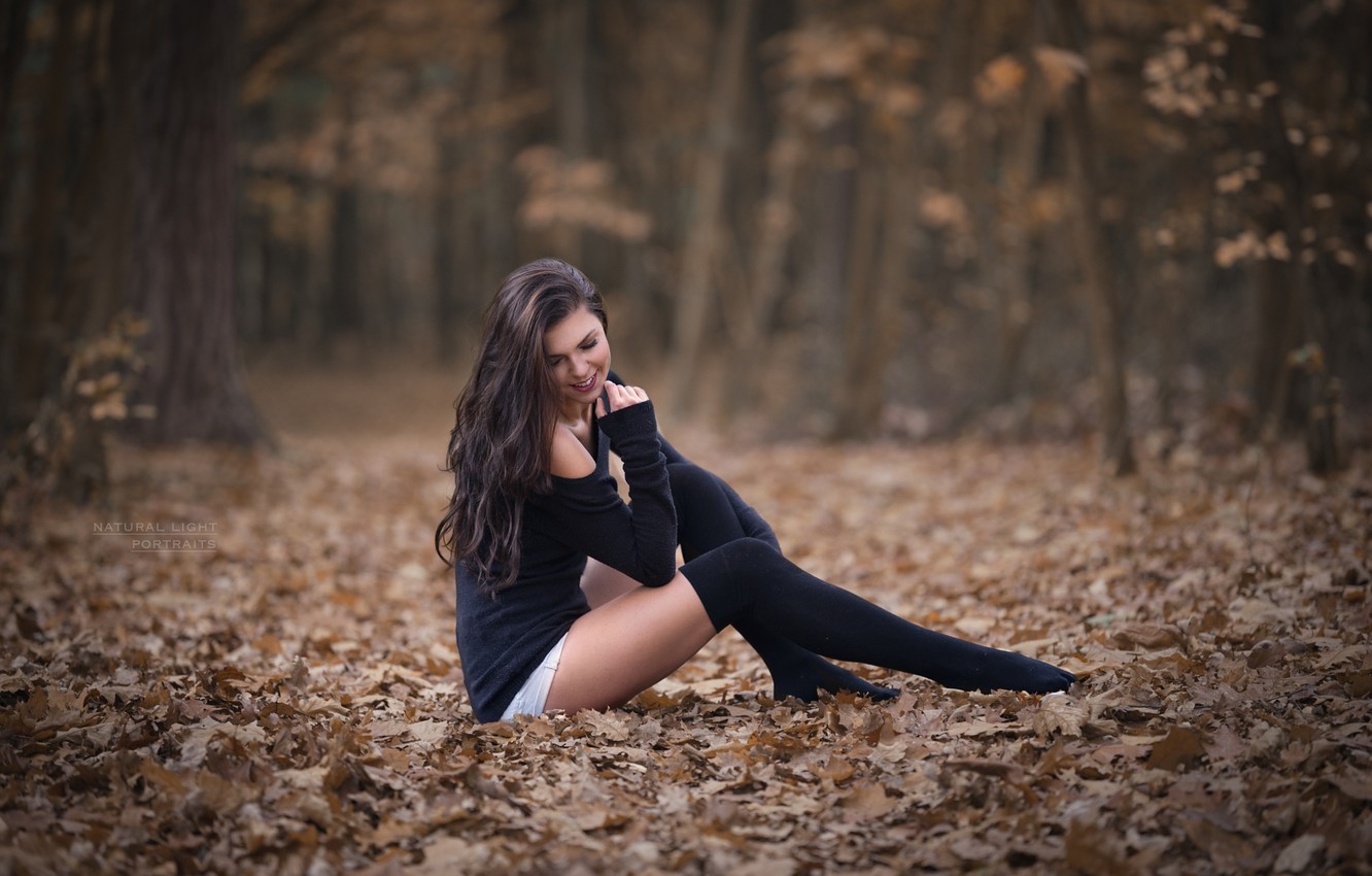 Wallpaper autumn, forest, girl, smile, foliage, stockings image for desktop, section девушки