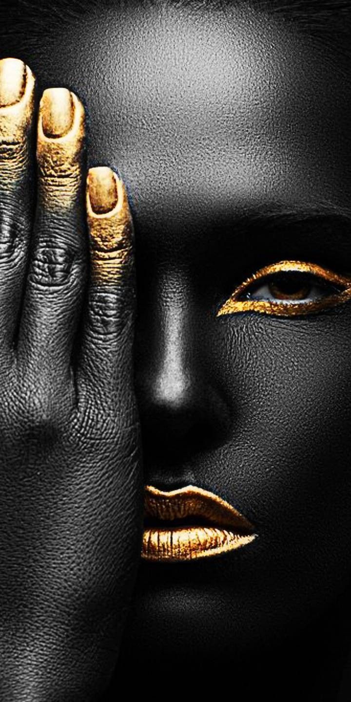Herinneringen. Black girl art, Body art photography, Black and white picture w. Body art photography, Black girl art, Gold face paint