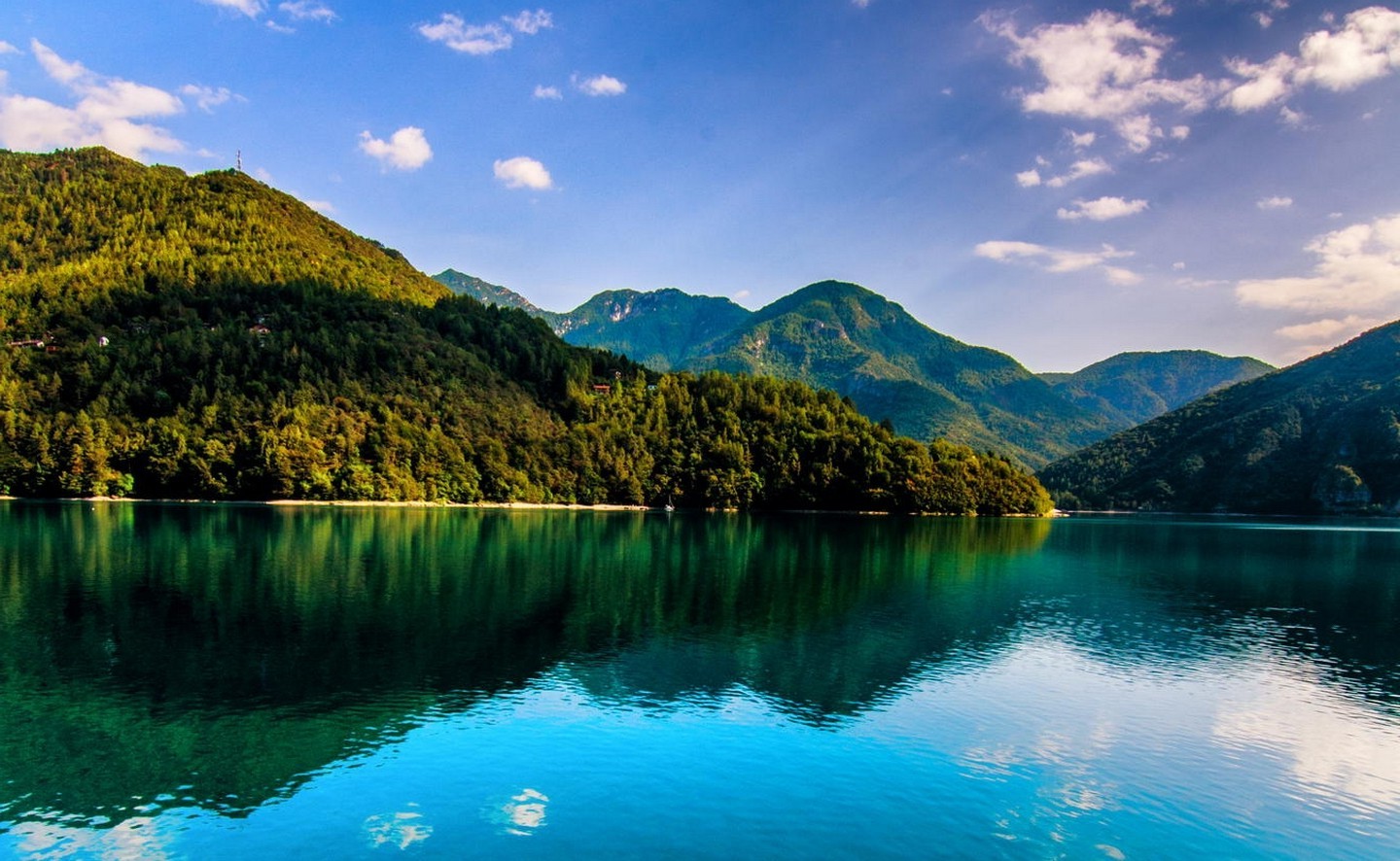 Italy, Lake, Mountain, Forest, Water, Reflection, Summer, Green, Nature, Landscape Wallpaper HD / Desktop and Mobile Background