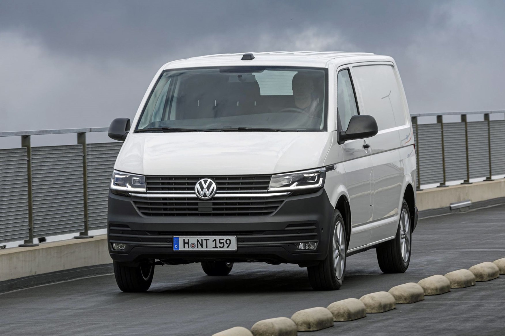 Volkswagen Transporter T6.1 details, picture and pricing