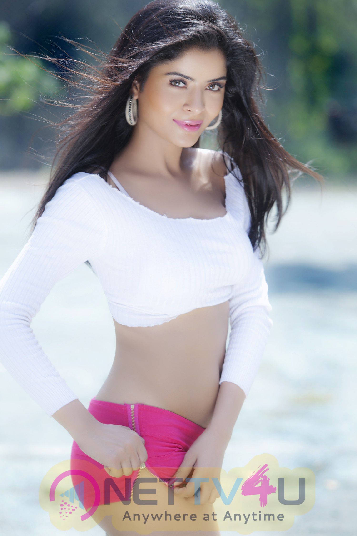 Gehana Vasisth Wallpaper Hot Collection Showing. Galleries & HD Image