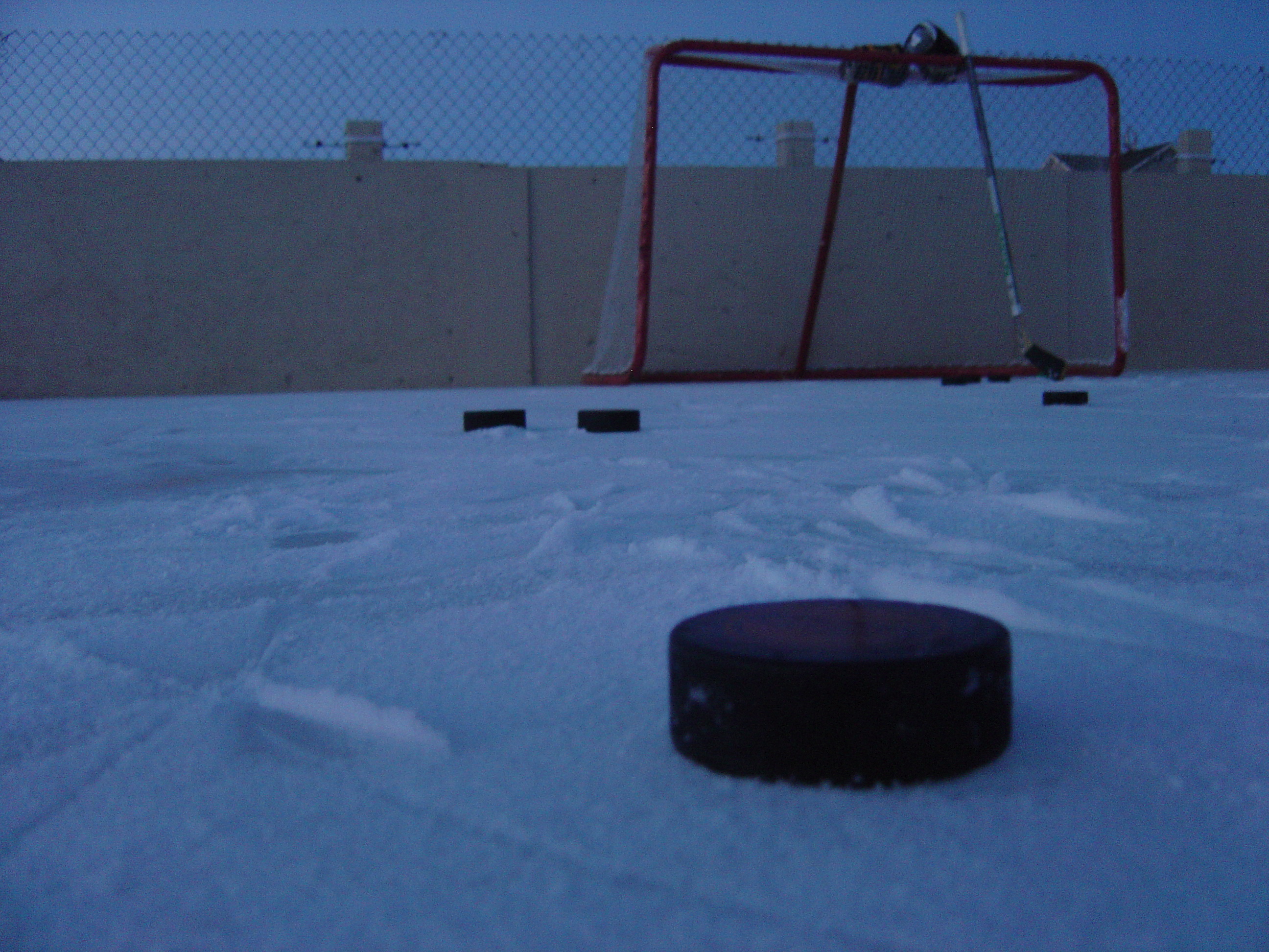 Vintage MN Hockey Desktop Wallpaper