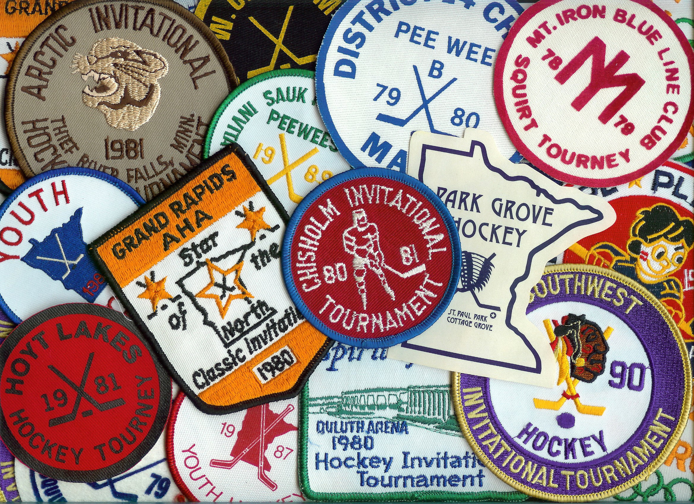 Vintage MN Hockey Desktop Wallpaper