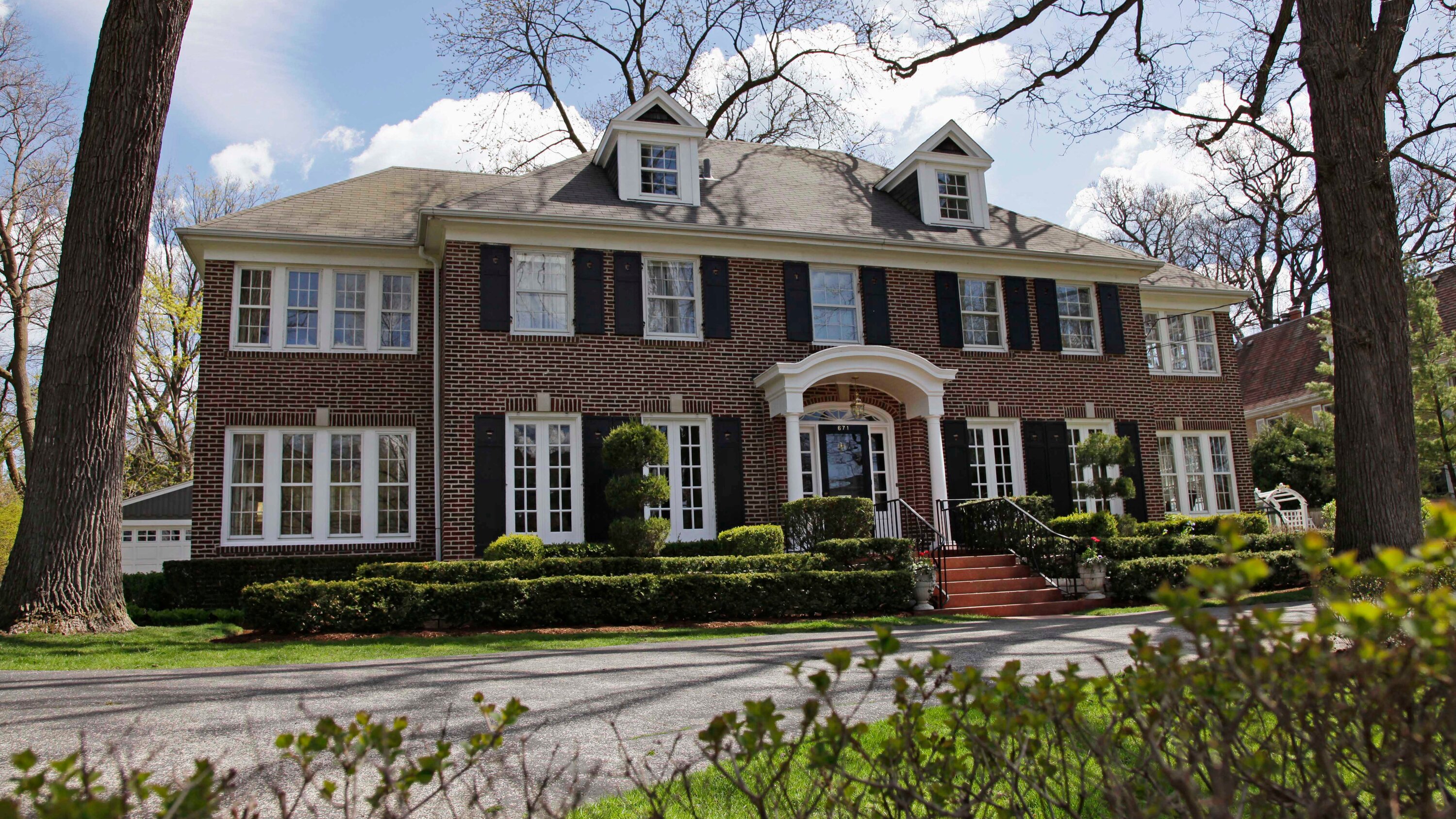 The 'Home Alone' House Is on Airbnb. Sort Of
