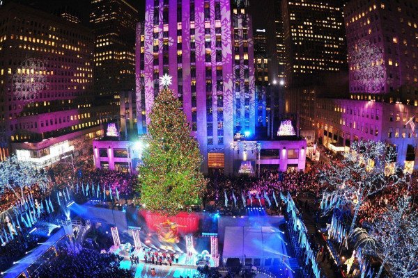 Chicago Christmas Wallpaper & Background Beautiful Best Available For Download Chicago Christmas Photo Free On Zicxa.com Image