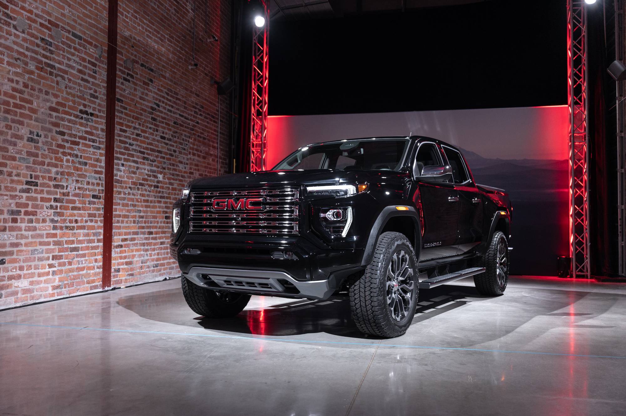2023 GMC Canyon Denali Debuts: Exclusive Photo Gallery