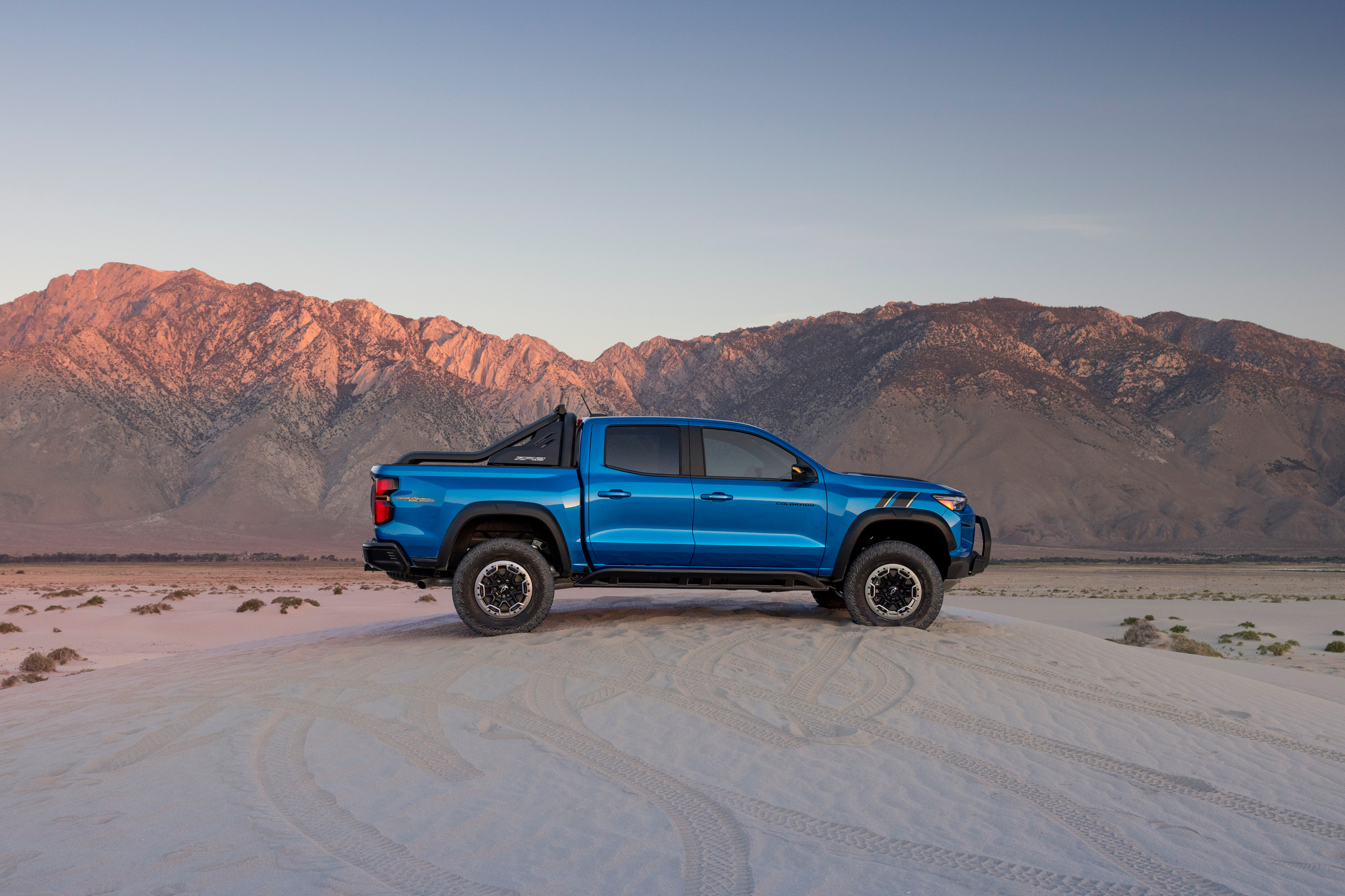 2023 Chevrolet Colorado Goes All In On Turbo Power, High Tech Features