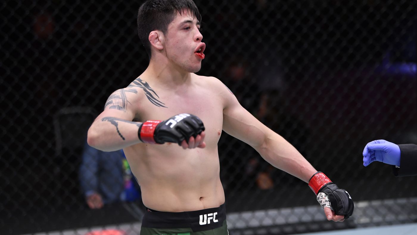 Fighter on Fighter: Breaking down UFC 256's Brandon Moreno