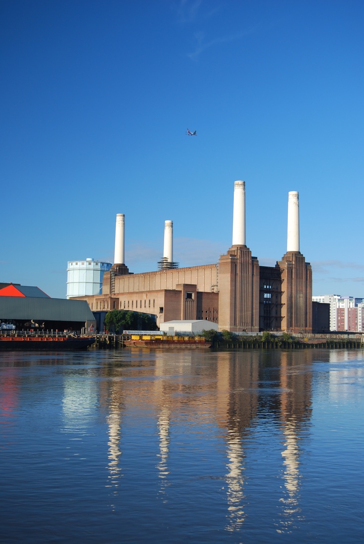 battersea power station 'for sale' £000 and no roof. Battersea power station, Power station, New york skyline