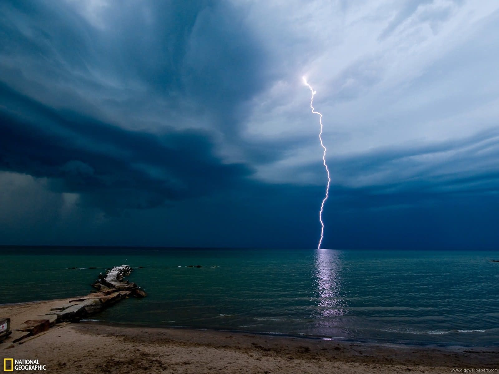 Lake Erie Lightning. Picture of lightning, National geographic wallpaper, Nature picture