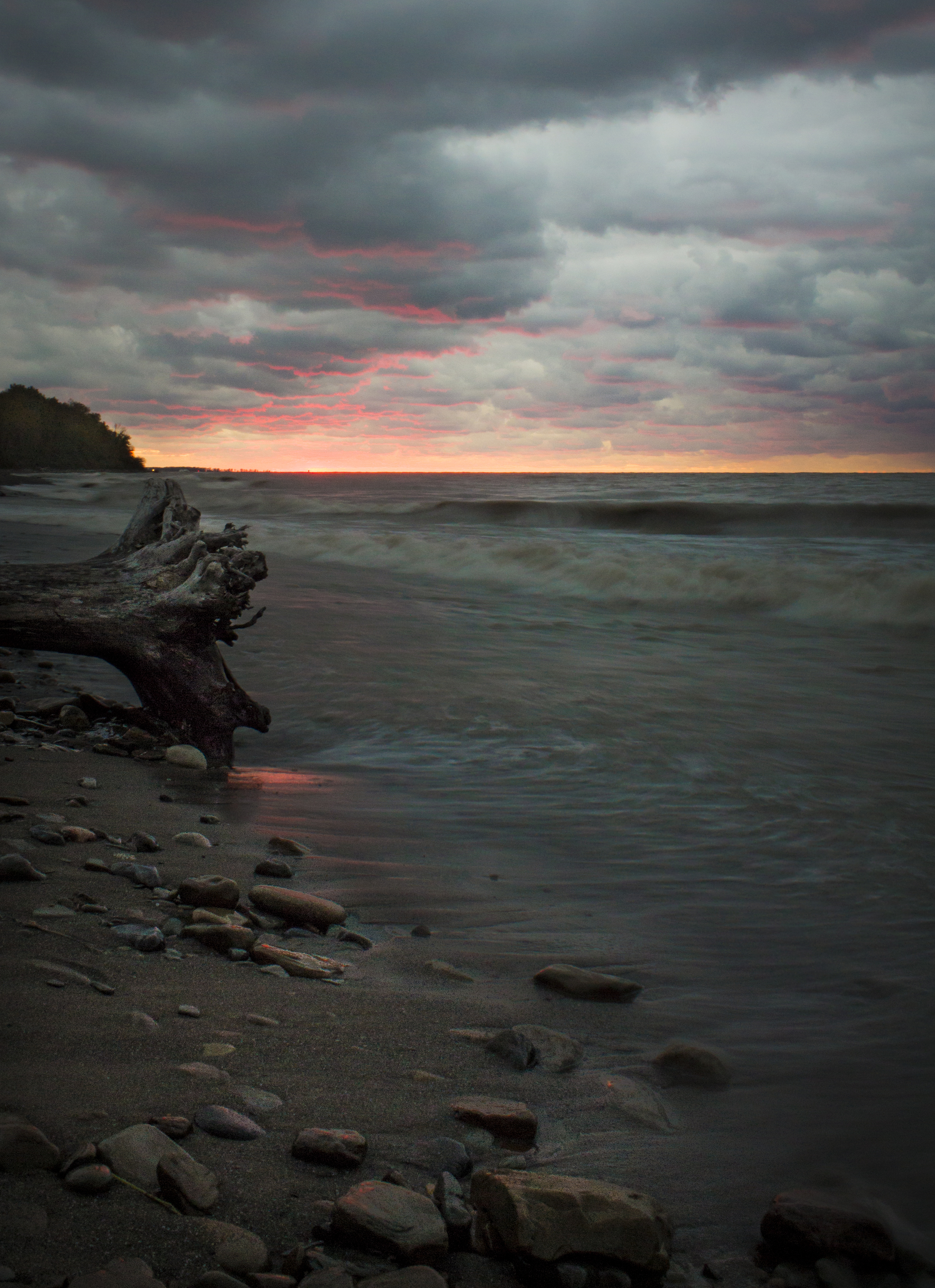 Dark Erie Beach Wallpaper Free Dark Erie Beach Background