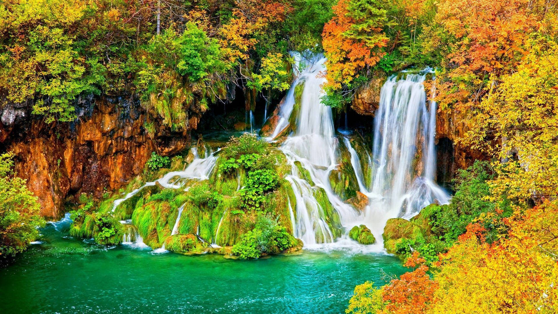 Download Waterfall In Autumn HD Wallpaper