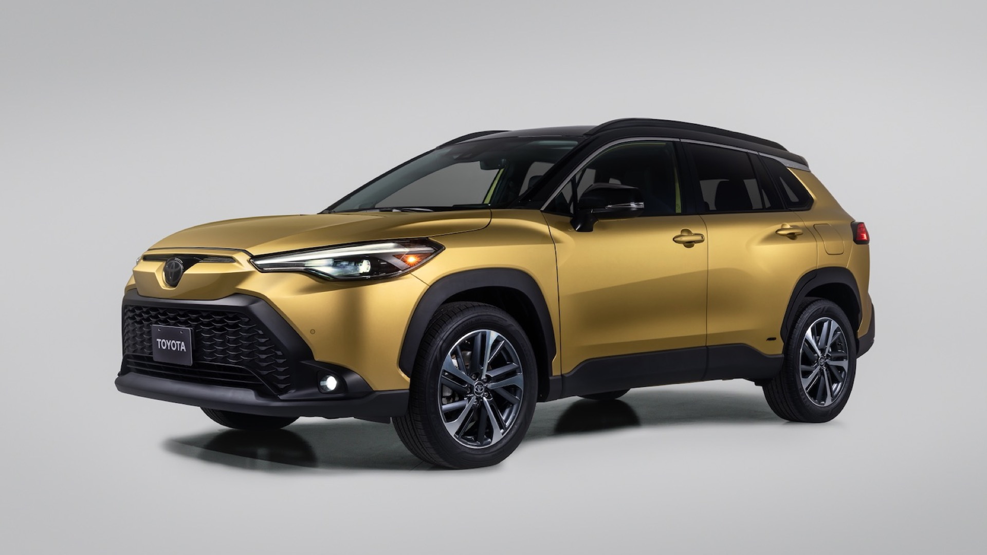 2023 Toyota Corolla Cross Hybrid Revealed: 37 Mpg Crossover Will Be American Made