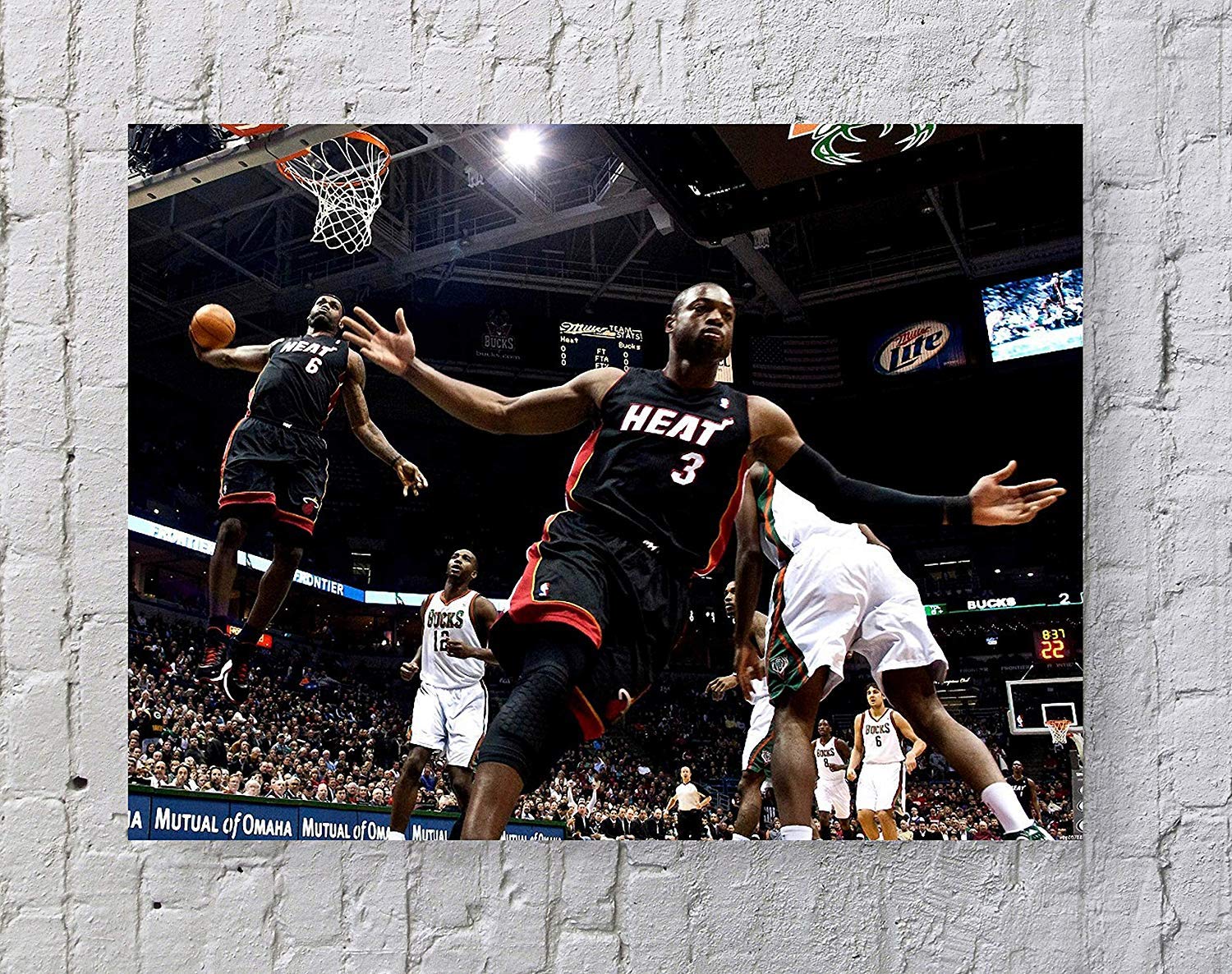 Standard NBA Lebron James Dwyane Wade 20''x16'' Unframed Poster Print (A): Posters & Prints