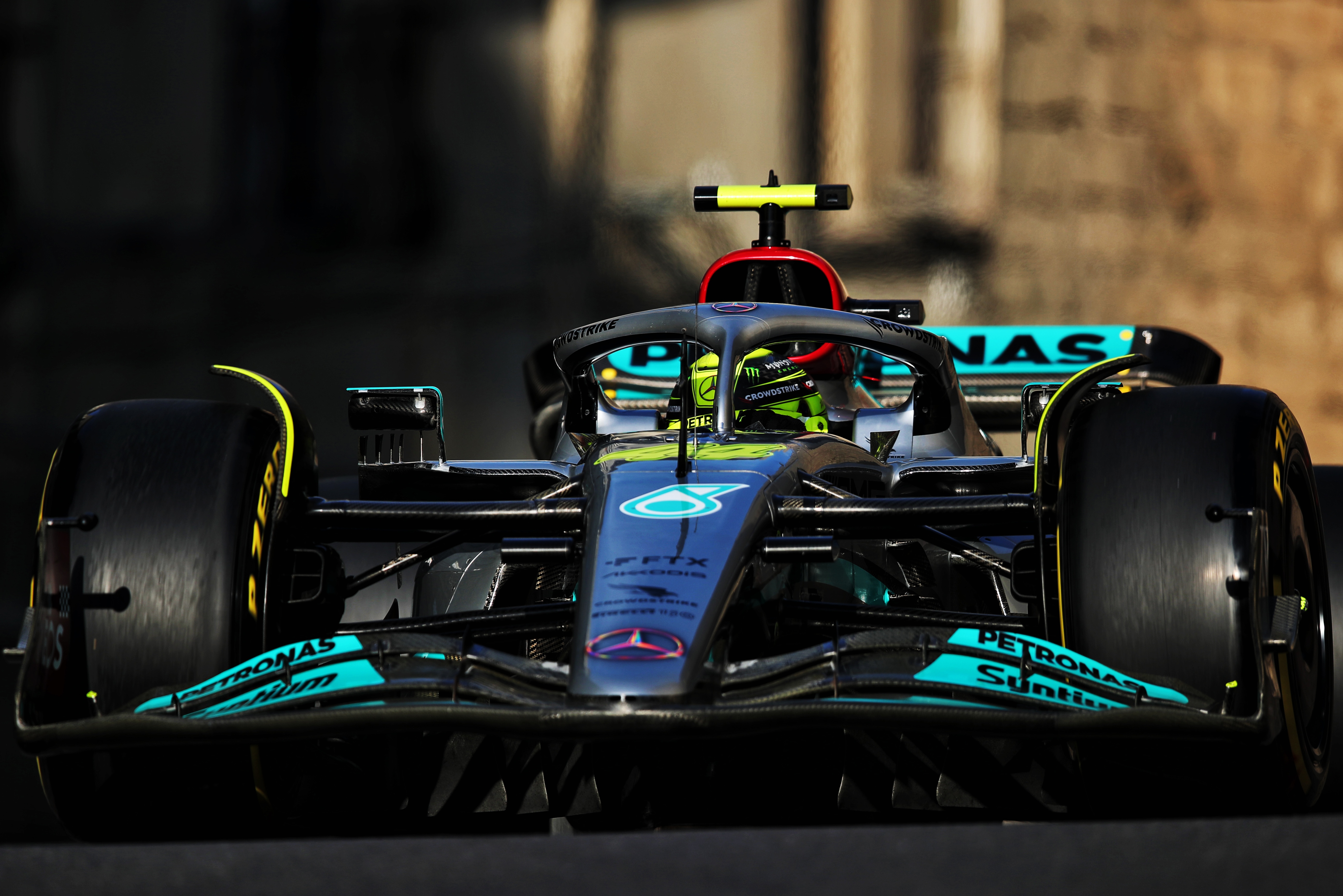 Hamilton admits Mercedes got 'experimental' amid early struggles in Baku