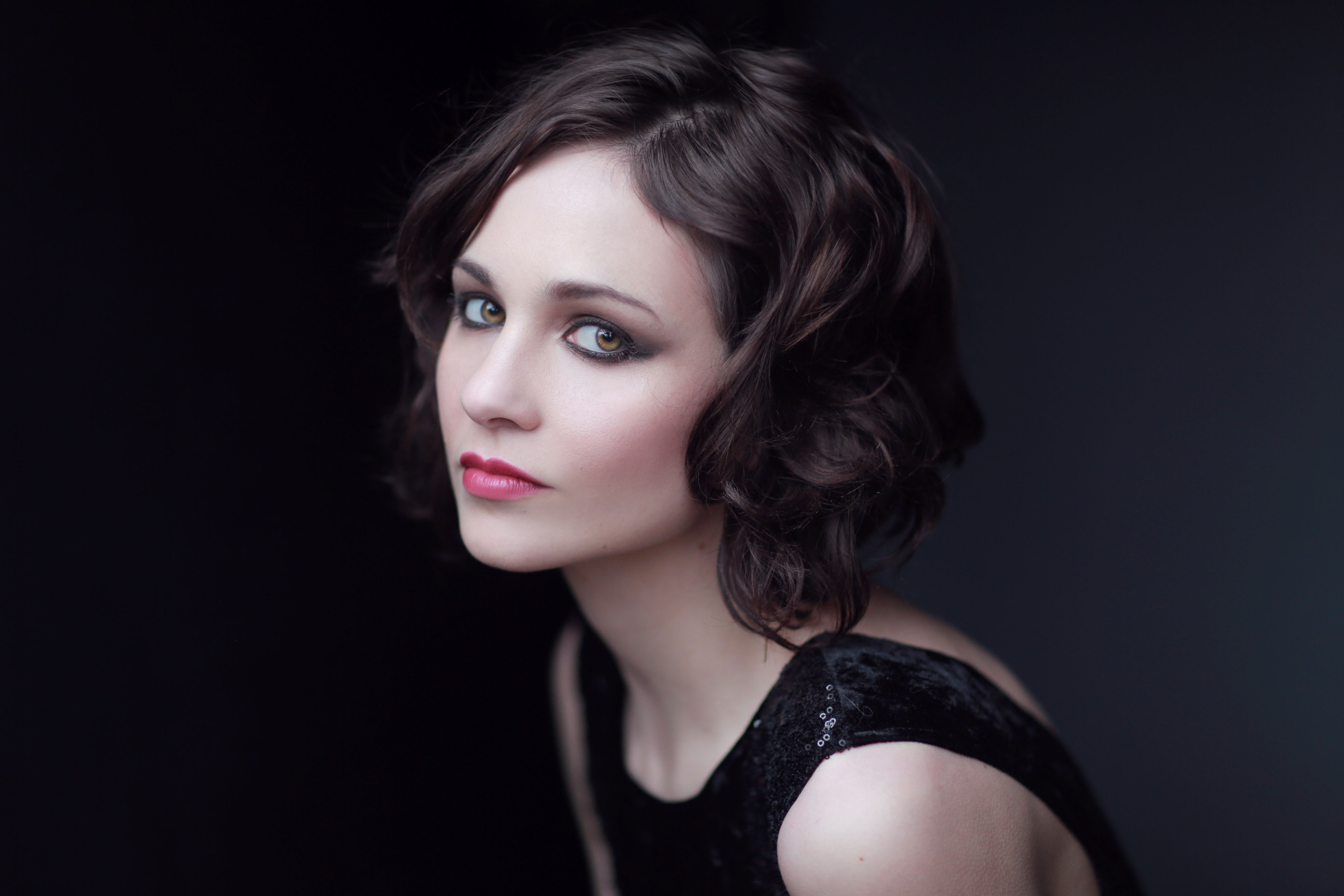 4K Tuppence Middleton Wallpaper and Background Image