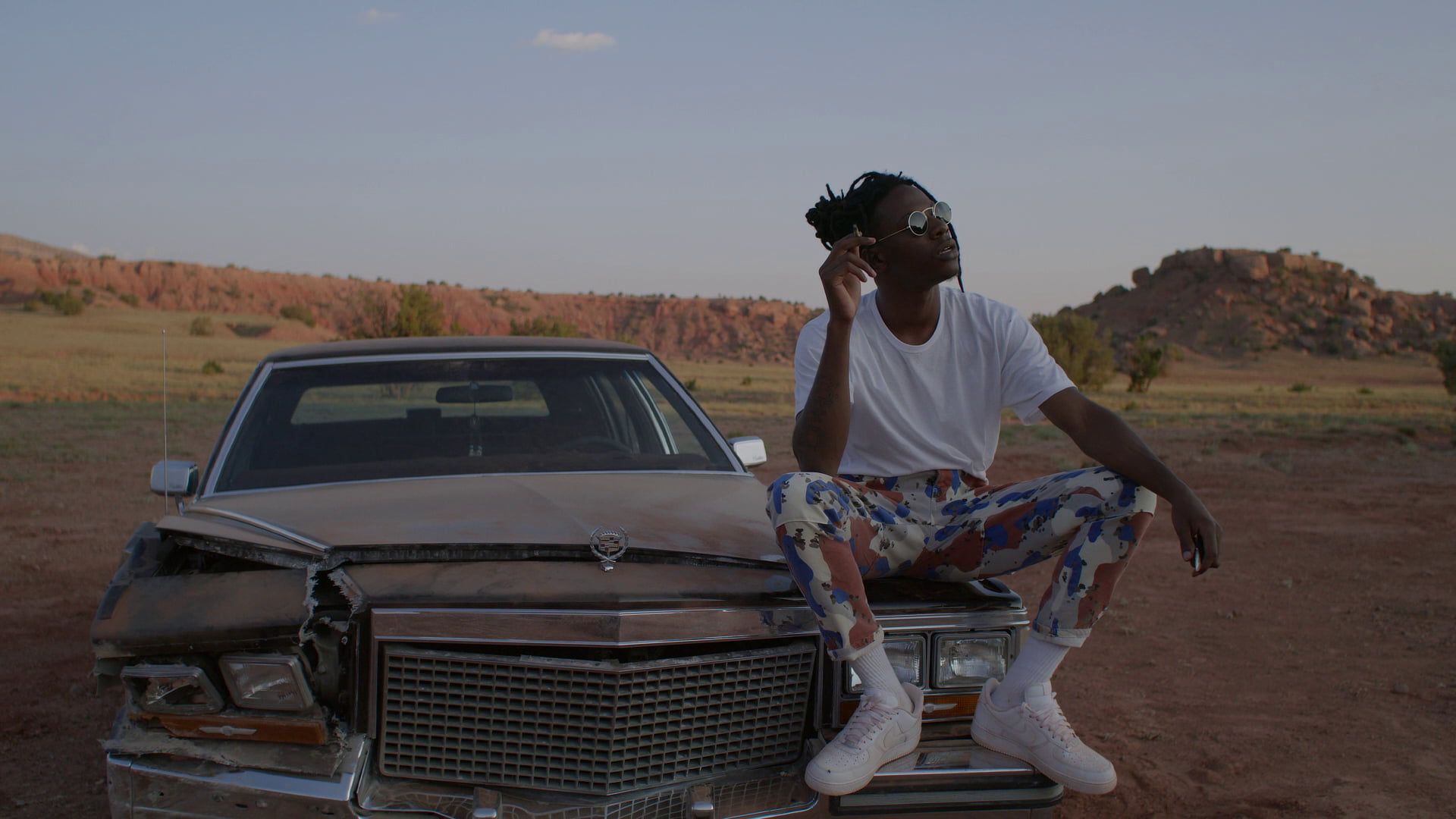 Mr. Robot Joey Bada$$ #car #landscape #people P #wallpaper #hdwallpaper #desktop. Mr robô, Criticos, Filmes