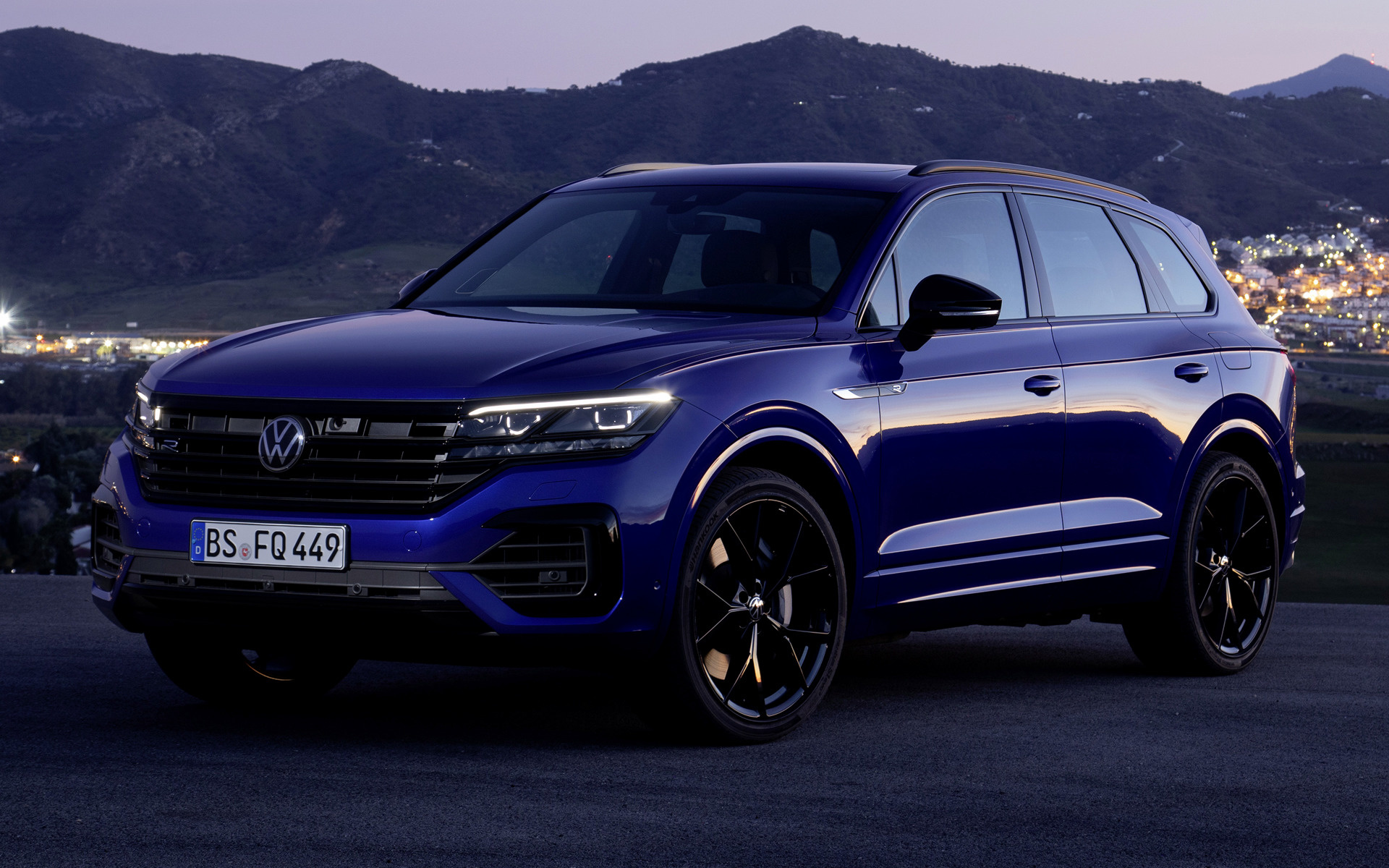 Volkswagen Touareg r line Black Style 2020