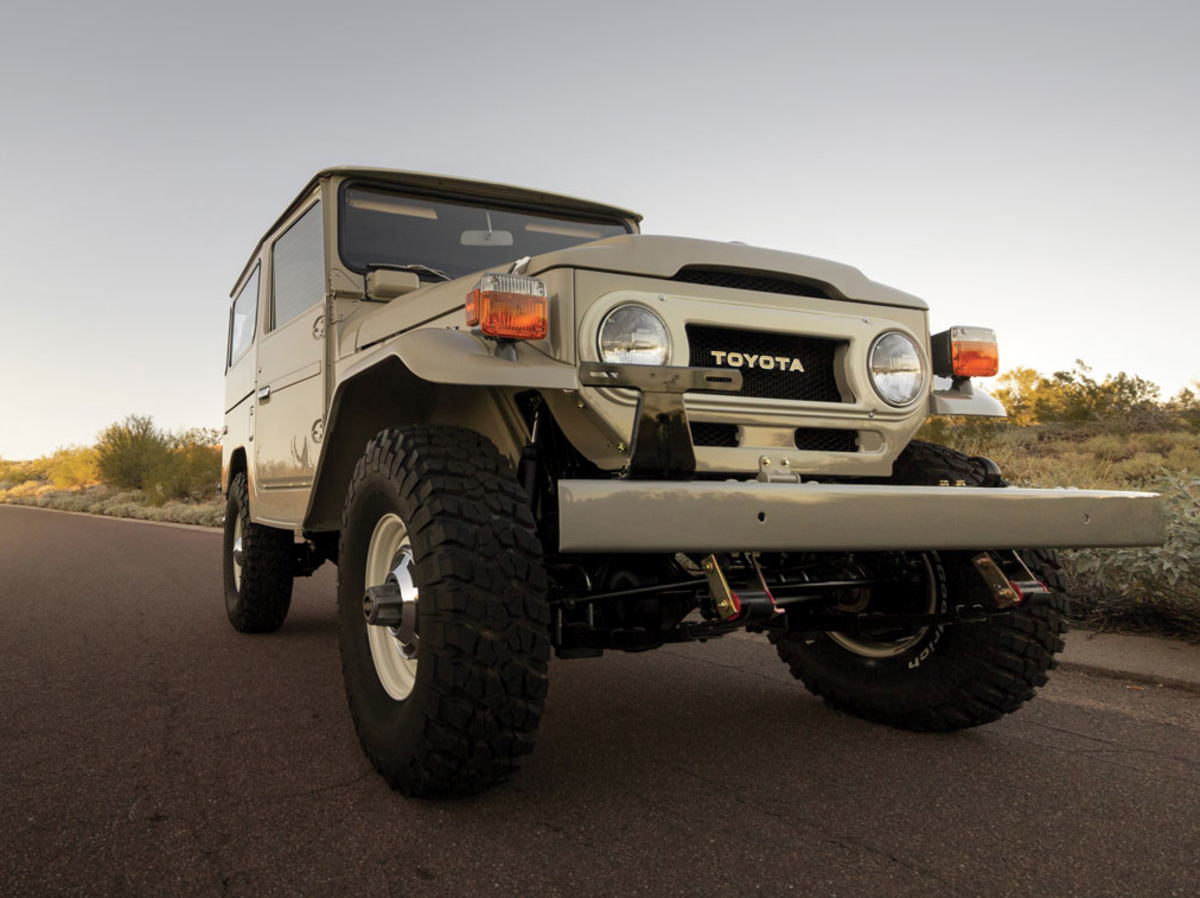 Perfectly Rugged Photo Of A 1976 Toyota FJ40 Land Cruiser