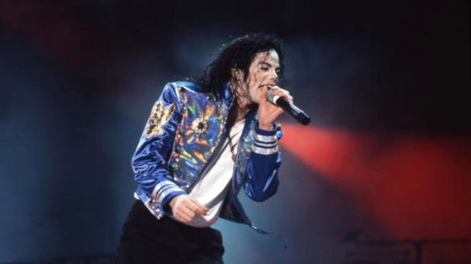 Michael jackson blood on the dance. Michael Jackson 1997 Concert.