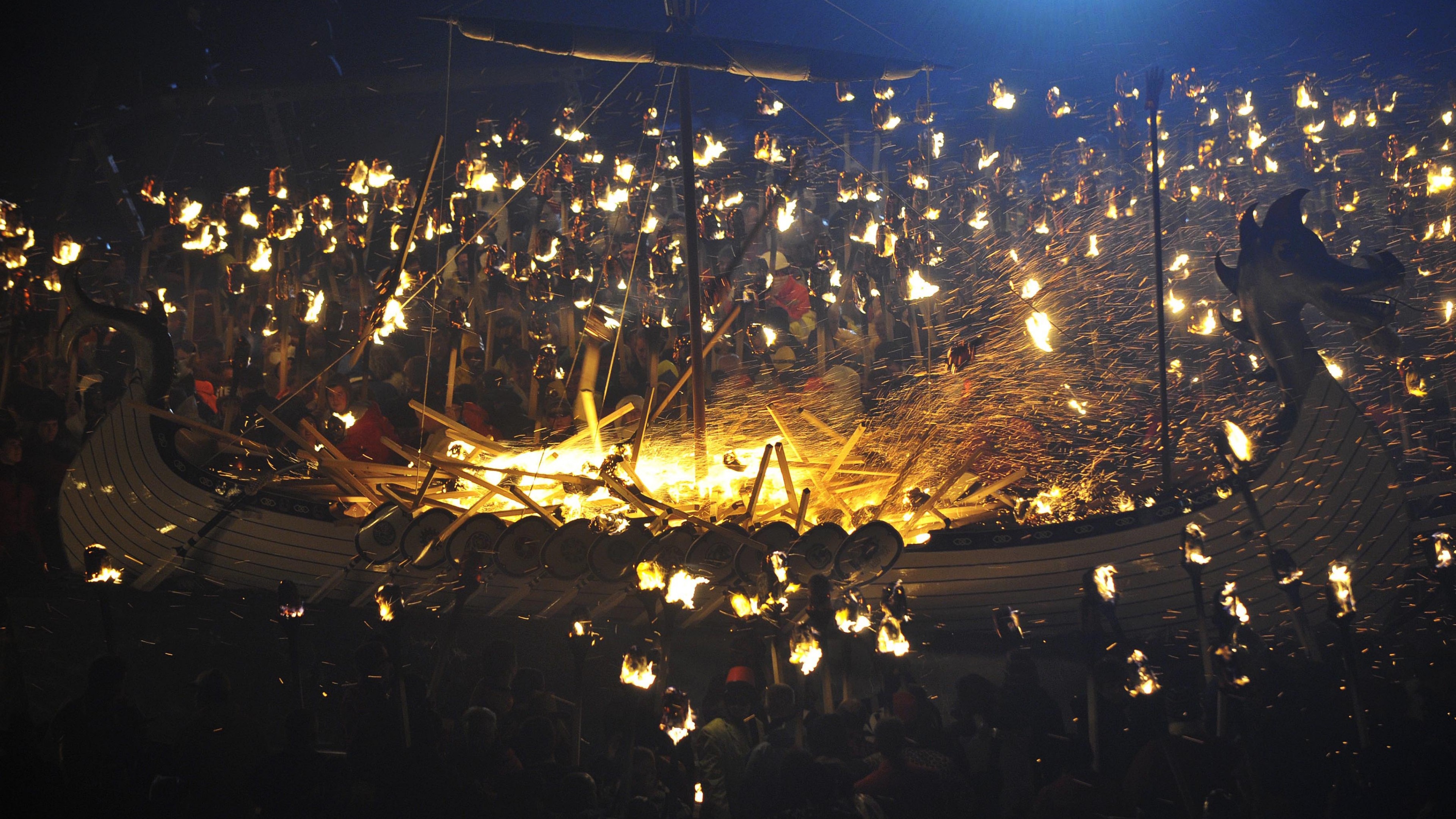 Wallpaper Up Helly Аa, Scotland, Festival, Fire, Torchlight Procession, Vikings, Event, Holidays