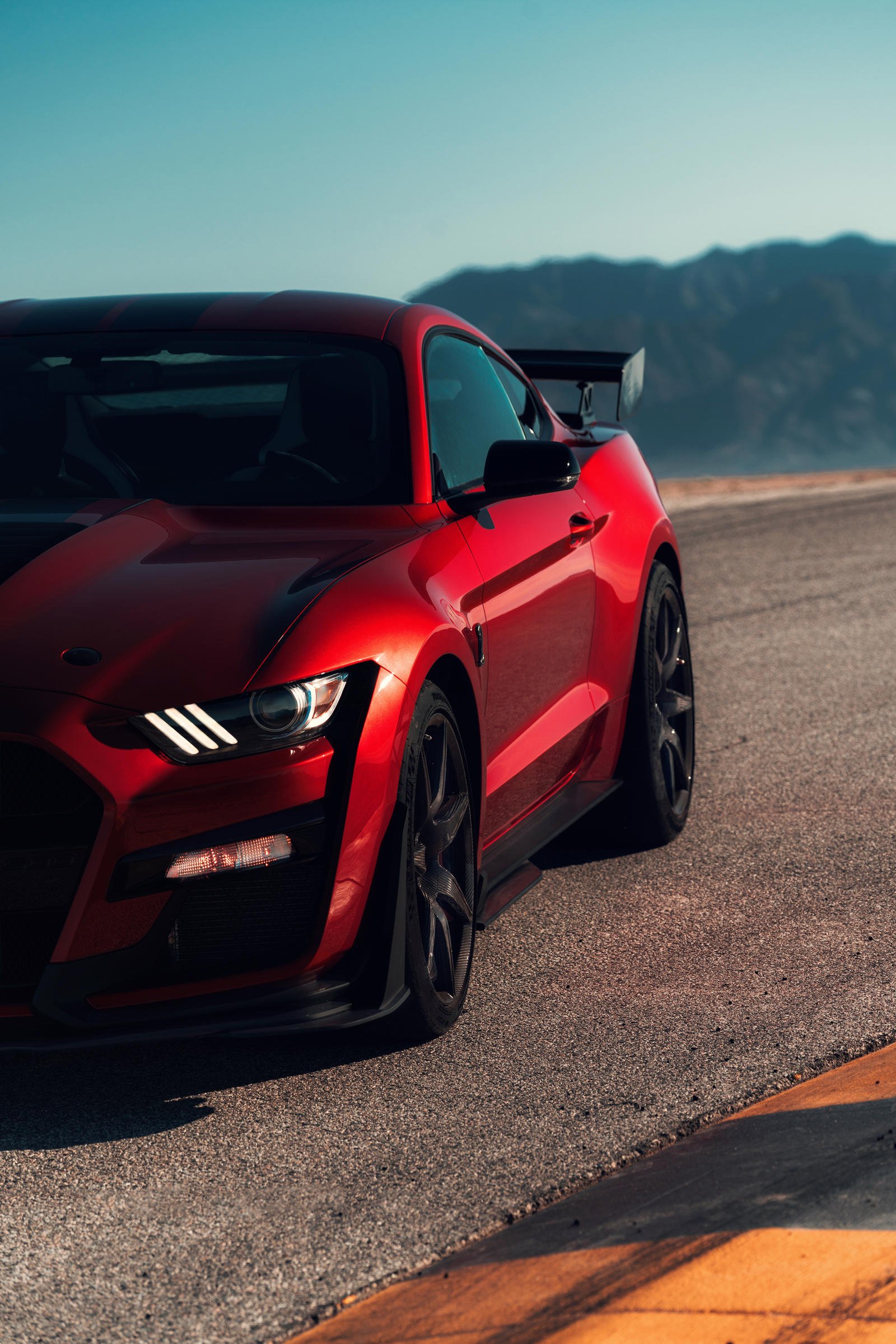 2022 Ford Mustang Shelby GT500 Exterior Dimensions: Colors Options & Accessories
