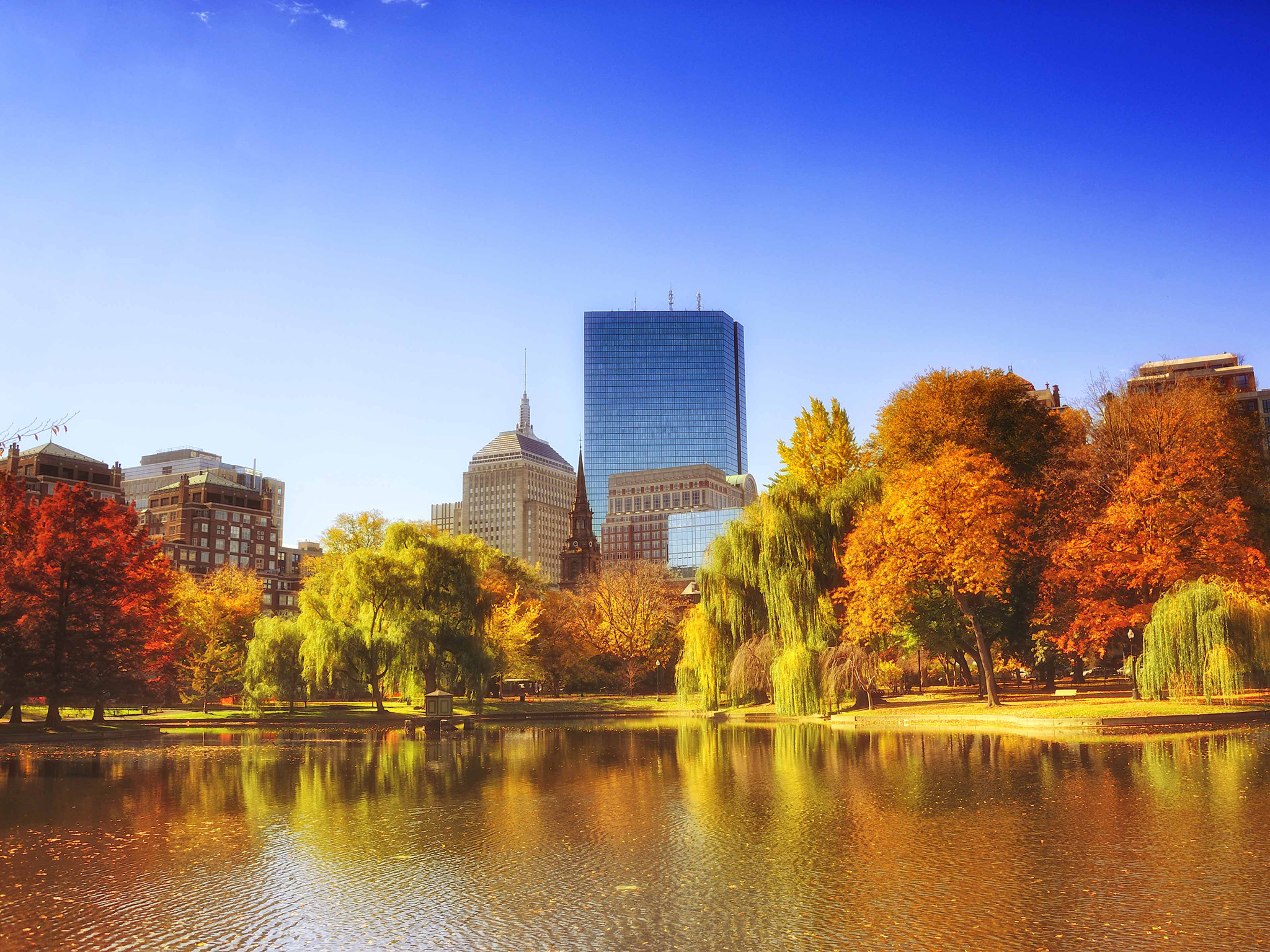 Fall Foliage Boston: 18 Best Leaf Peeping Spots in New England