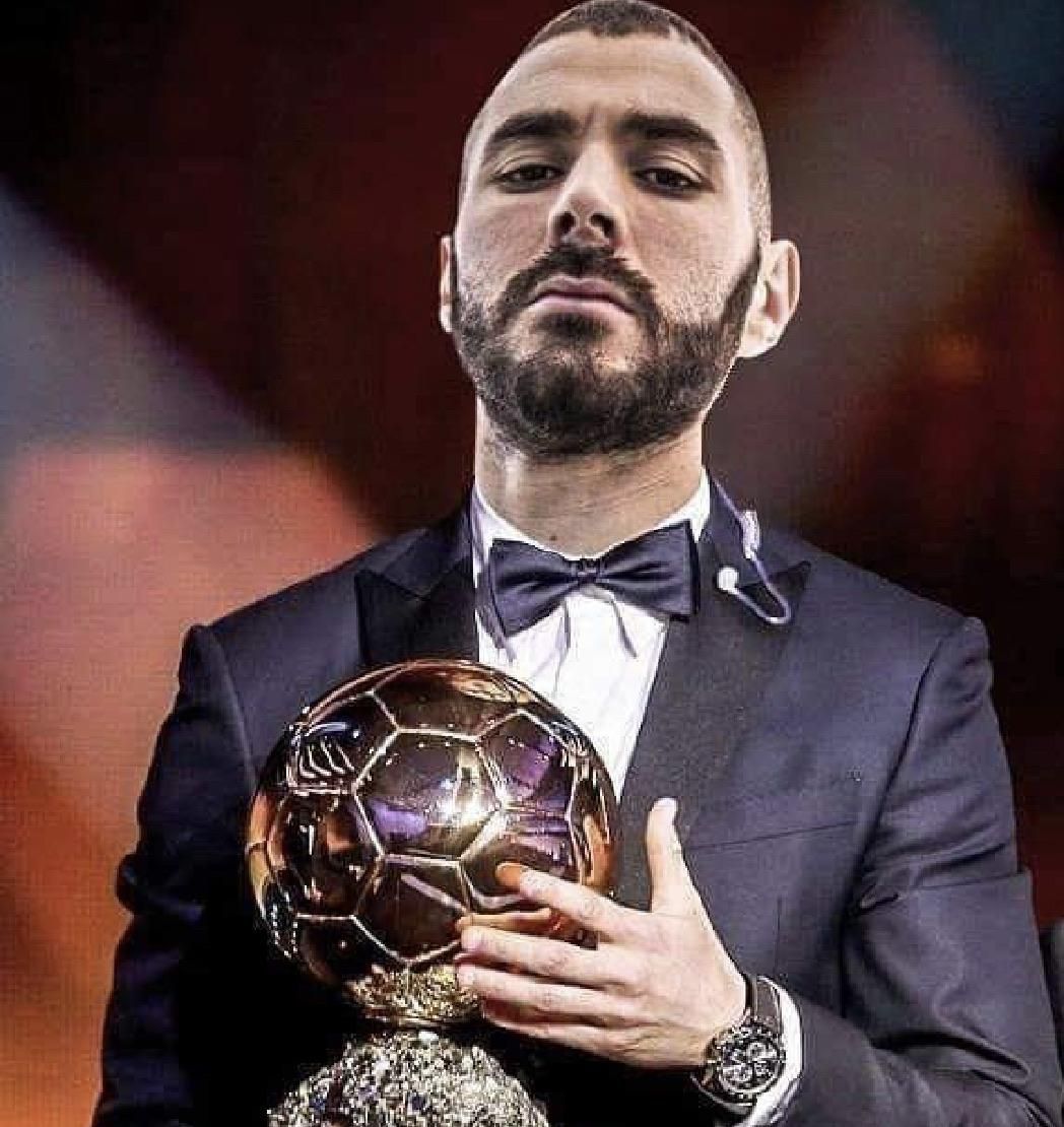 Any one else here thinks Benzema can win the Ballon dOr this season if he continues playing like this? The guy is in his best s. Ballon d'or, Ballon, Best seasons