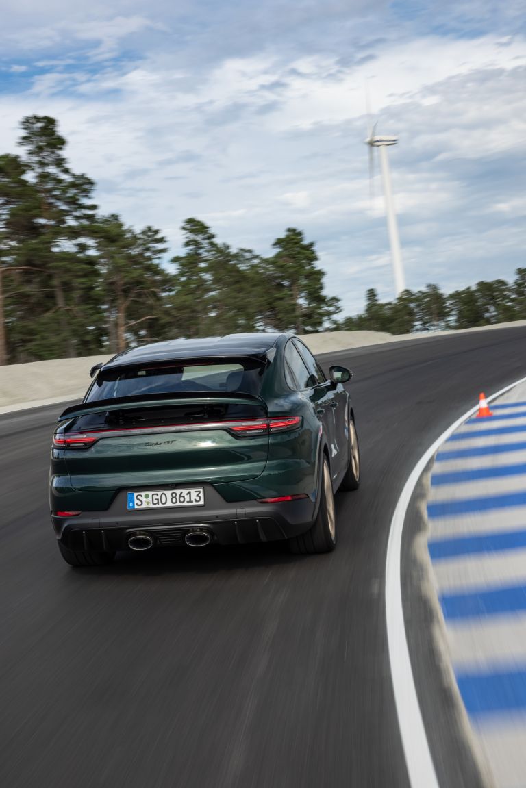 2022 Porsche Cayenne Turbo GT quality free high resolution car image