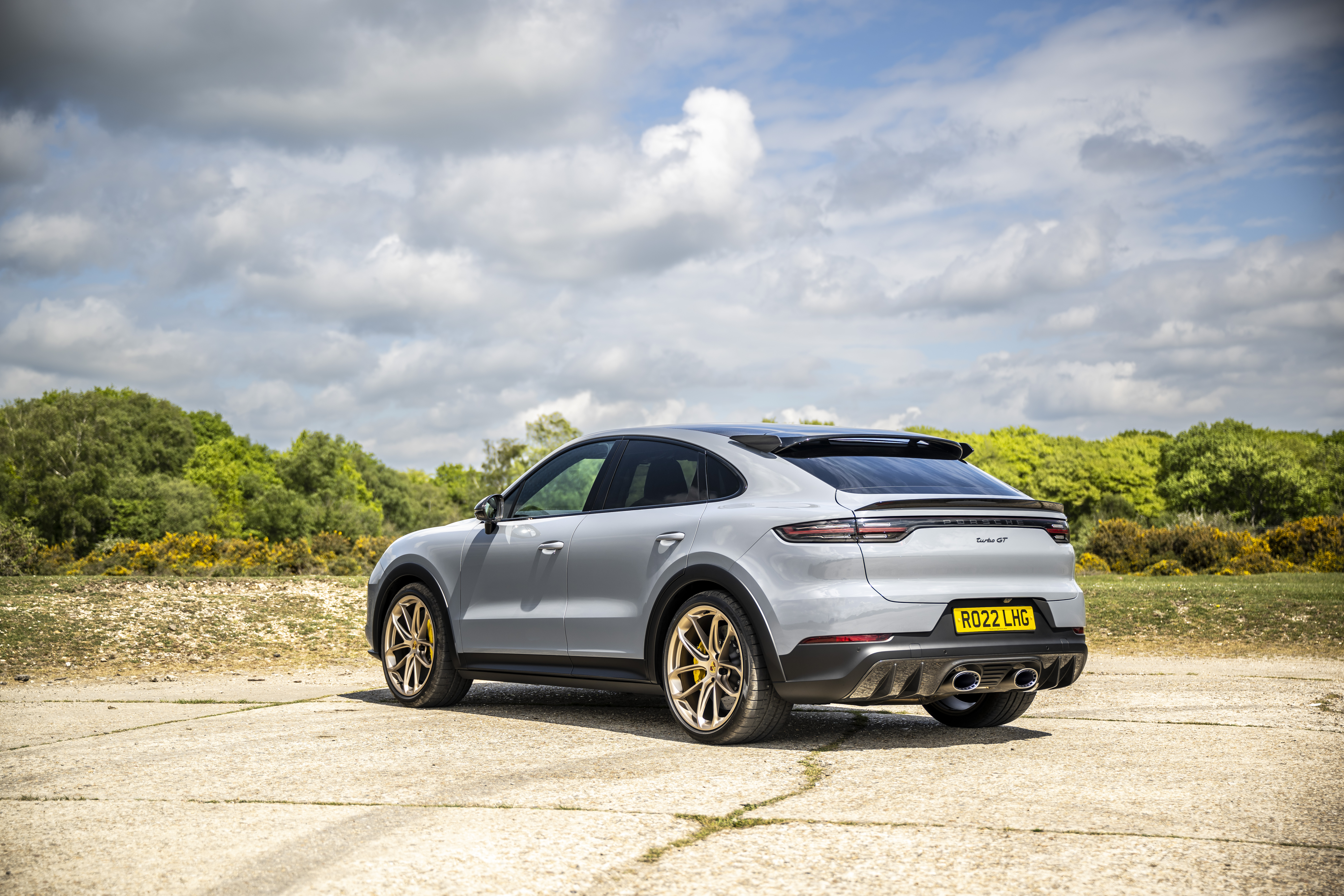 Download Vehicle Porsche Cayenne Turbo