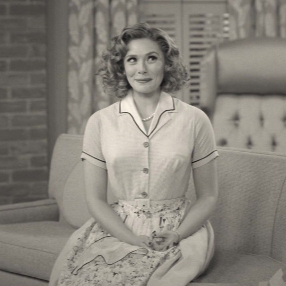 best of elizabeth olsen thoughts just wanda maximoff being extremely cute <3