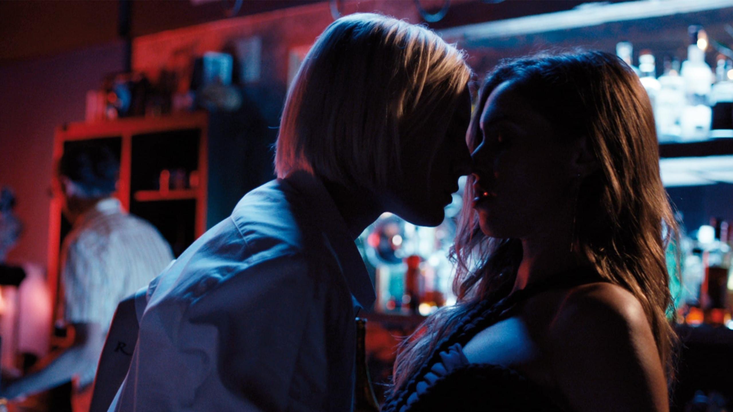 Below Her Mouth Wallpapers - Wallpaper Cave