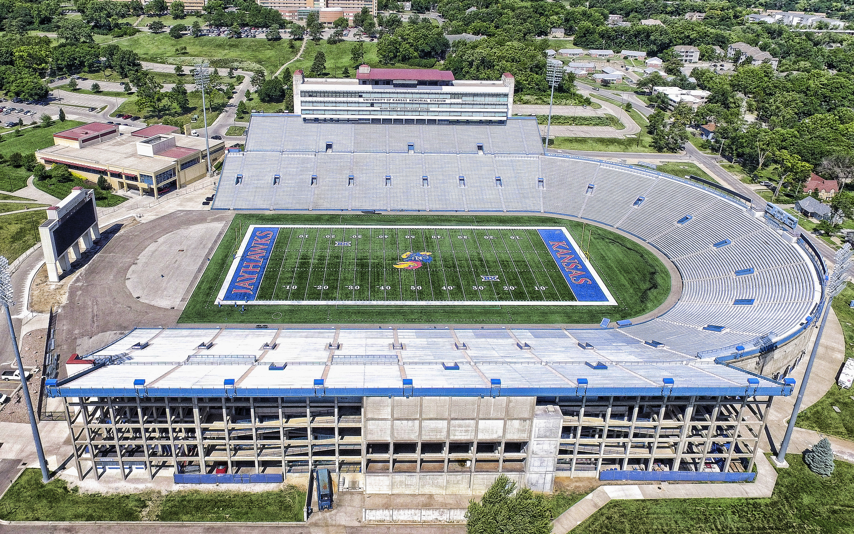Download wallpaper David Booth Kansas Memorial Stadium, Lawrence, Kansas, Kansas Jayhawks Stadium, University of Kansas, football stadium, NCAA, USA, Kansas Jayhawks football, American football for desktop with resolution 2880x1800. High Quality HD