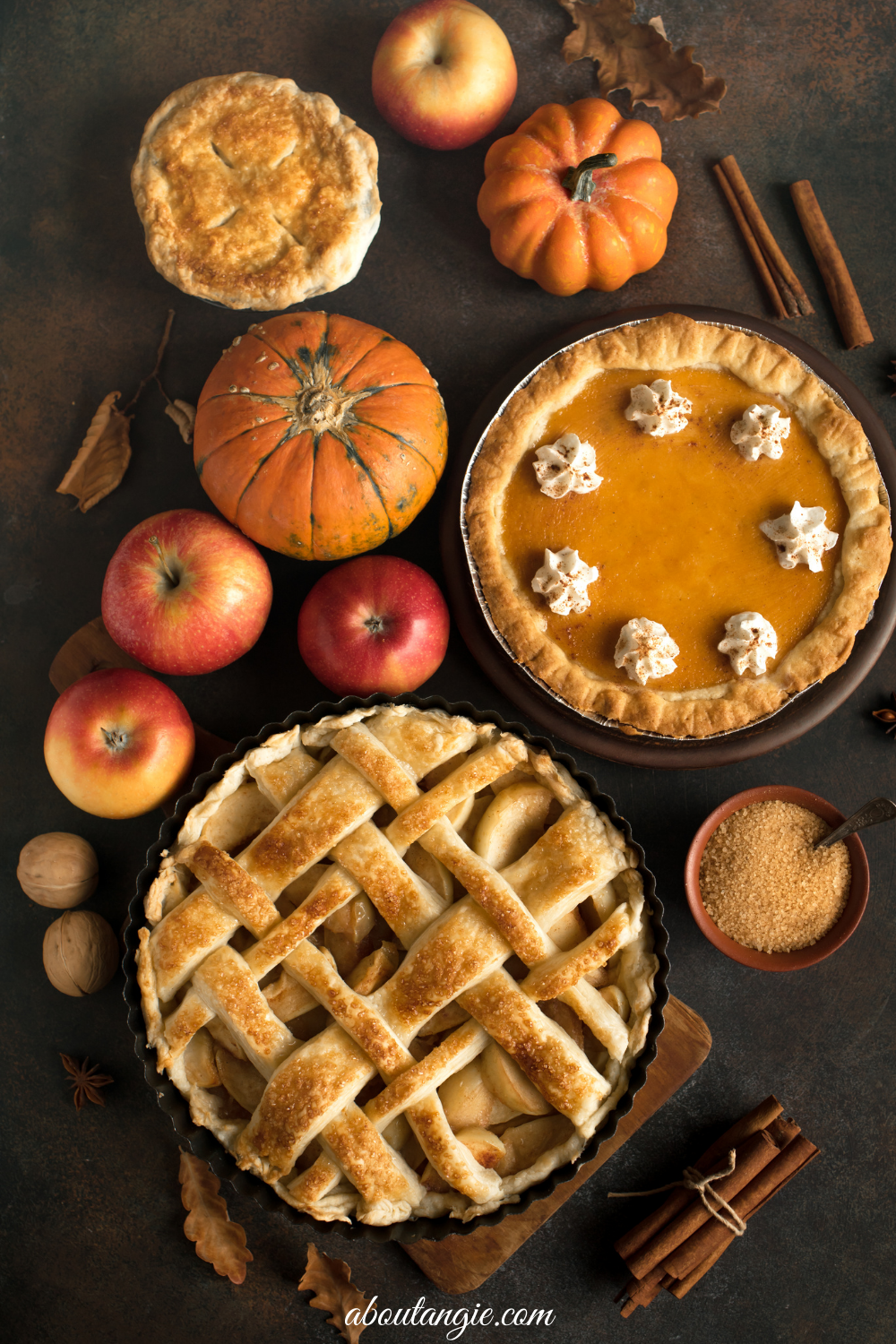 Thanksgiving Aesthetic Wallpaper iPhone. Thanksgiving food desserts, Dessert recipes, Desserts