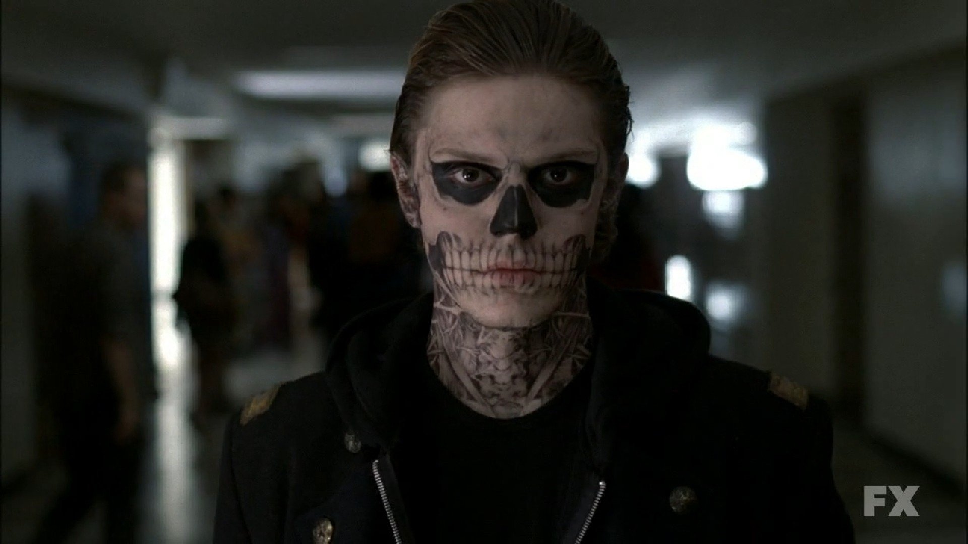 Evan Peters HD Wallpaper and Background