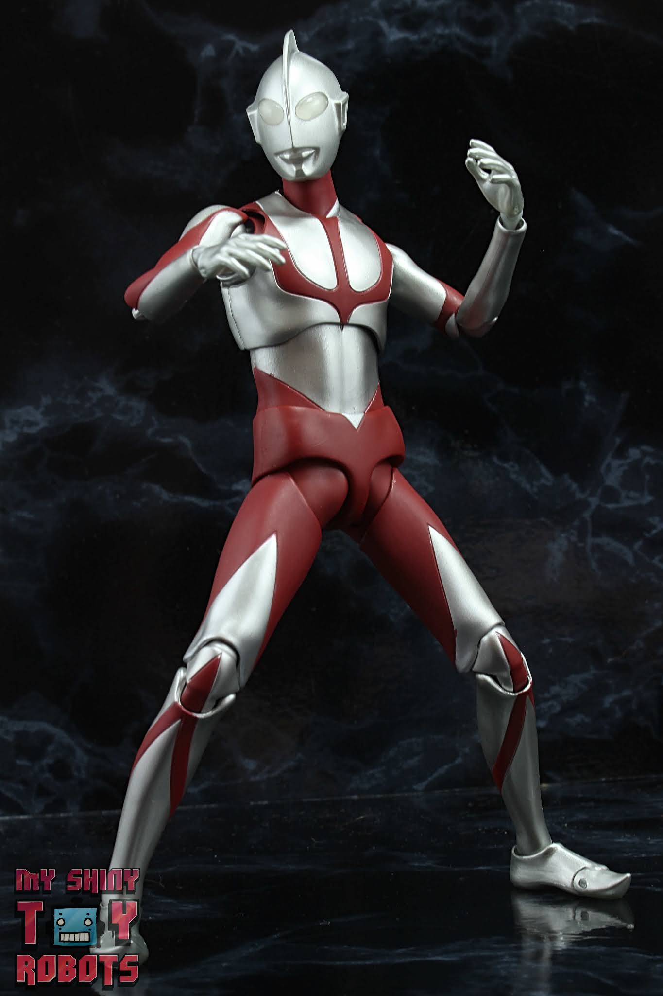 My Shiny Toy Robots: Toybox REVIEW: S.H. Figuarts Ultraman (Shin Ultraman)