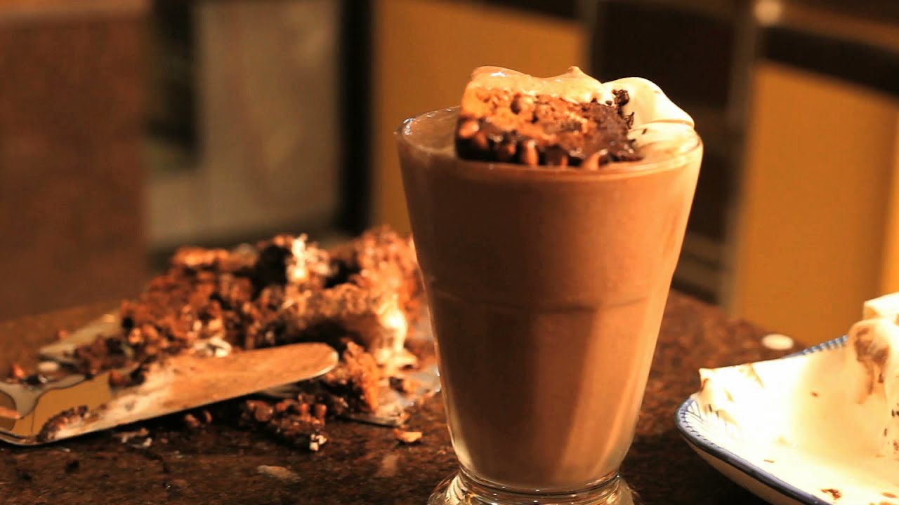 summerdrinks Best Chocolate Milkshake Recipe. Homemade Chocolate Milkshake