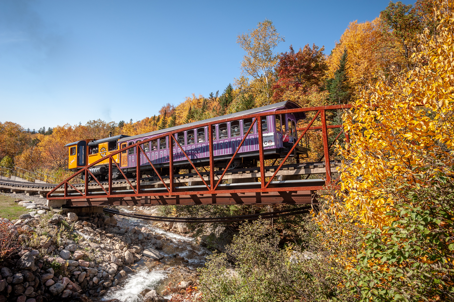 Best Fall Foliage Train Rides in the US