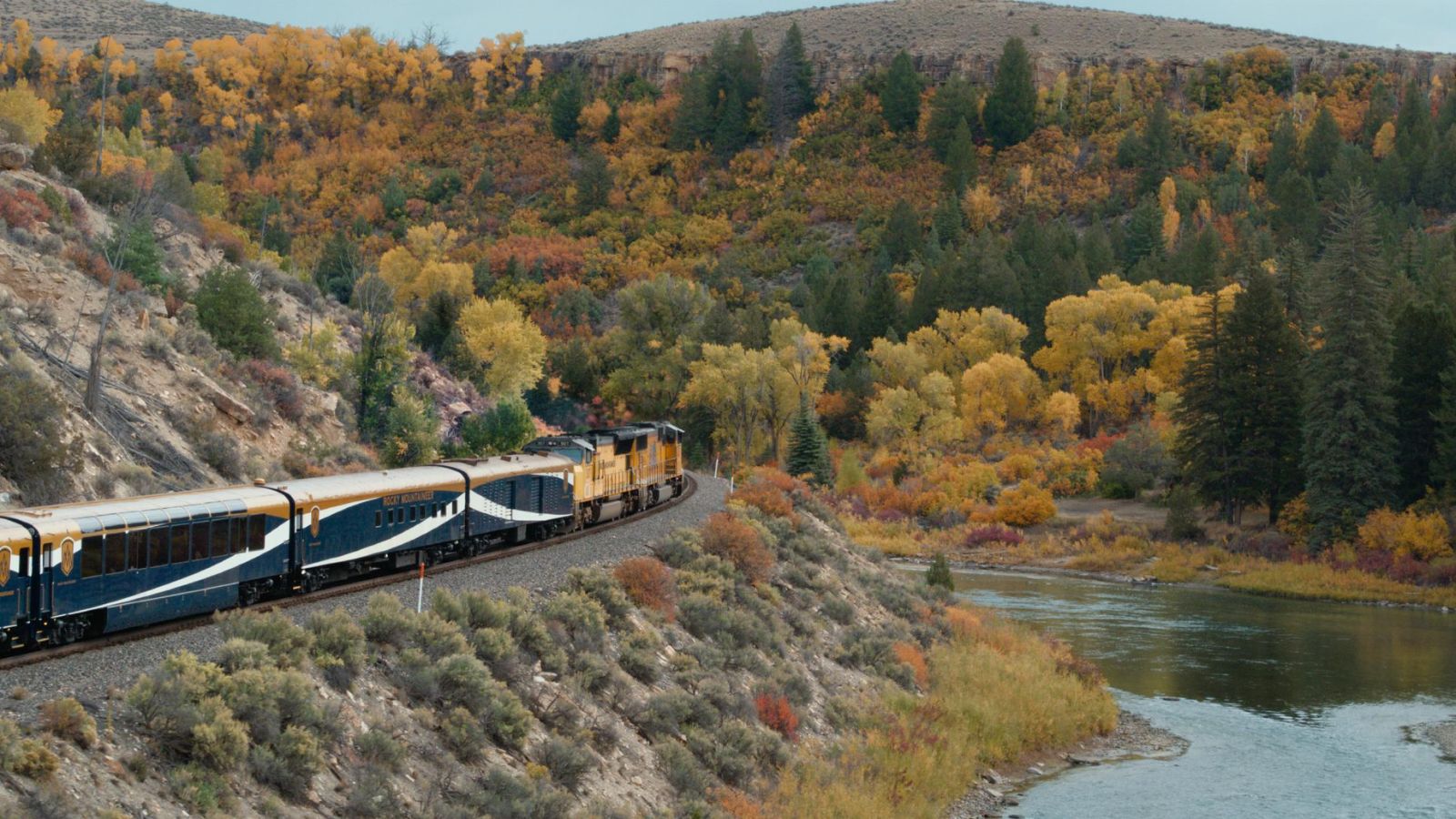 Best Fall Foliage Train Rides in the U.S. (2022)