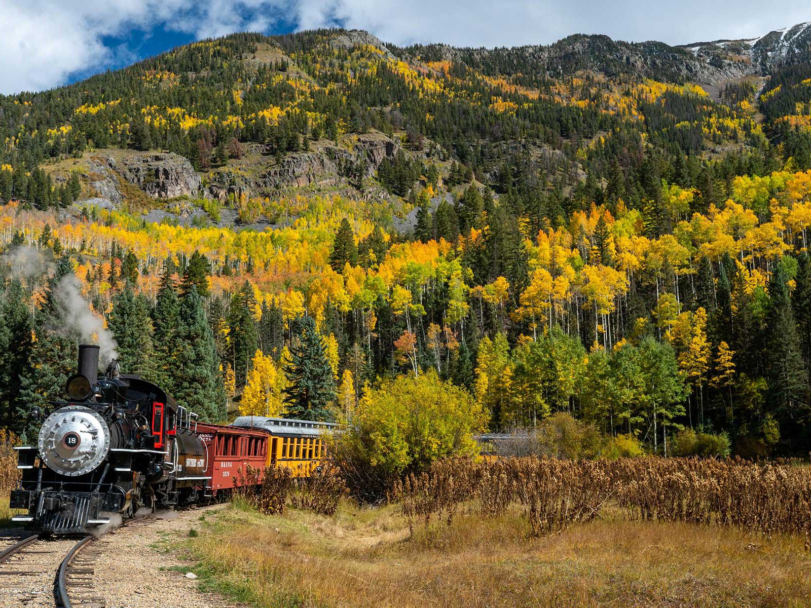 Colorado Trains That Will Take You to Beautiful Mountains, Sparkling Rivers, and Golden Groves