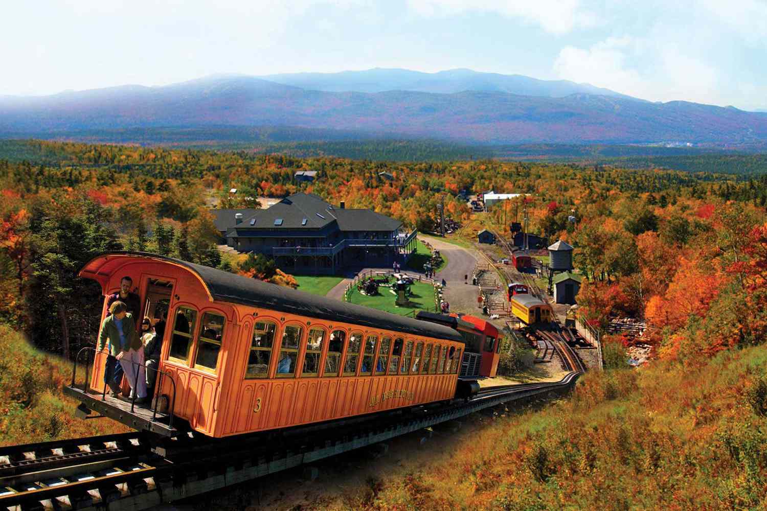 Scenic U.S. Train Rides for Fall Foliage Views
