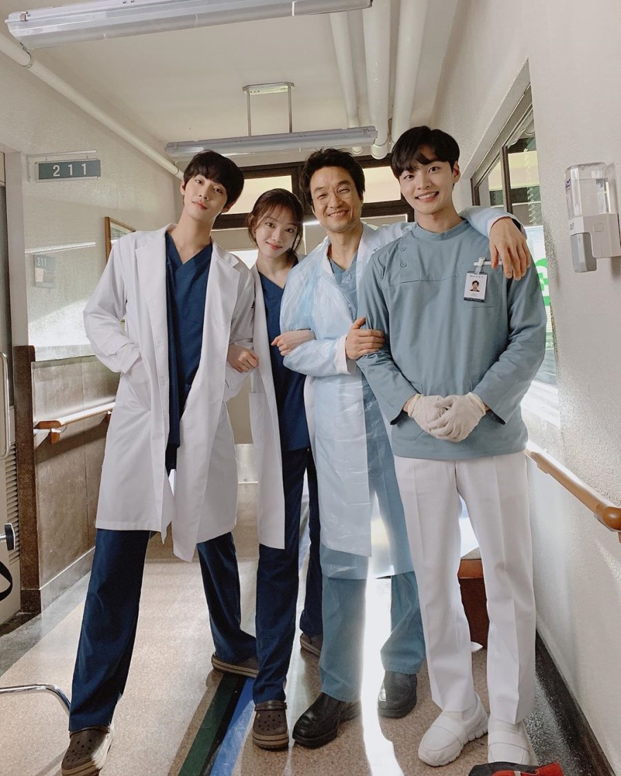 Dr. Romantic 2 Photo