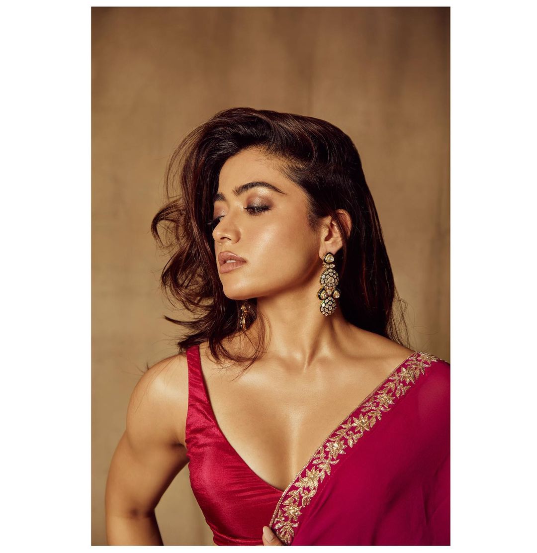 Rashmika mandanna saree Phone Wallpaper