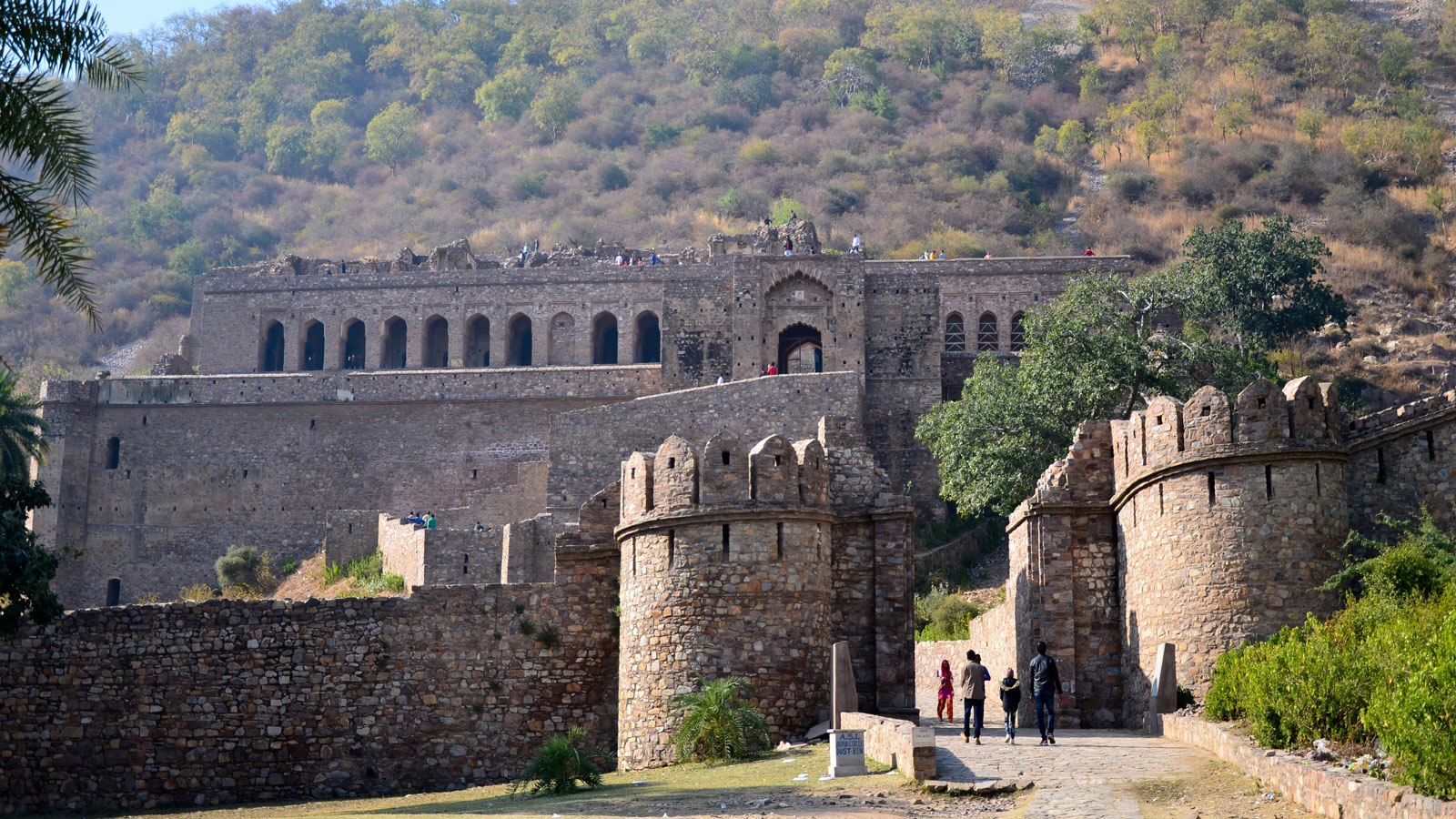 Bhangarh - Asia's Most Haunted | Places to visit, Most haunted places, One  day tour