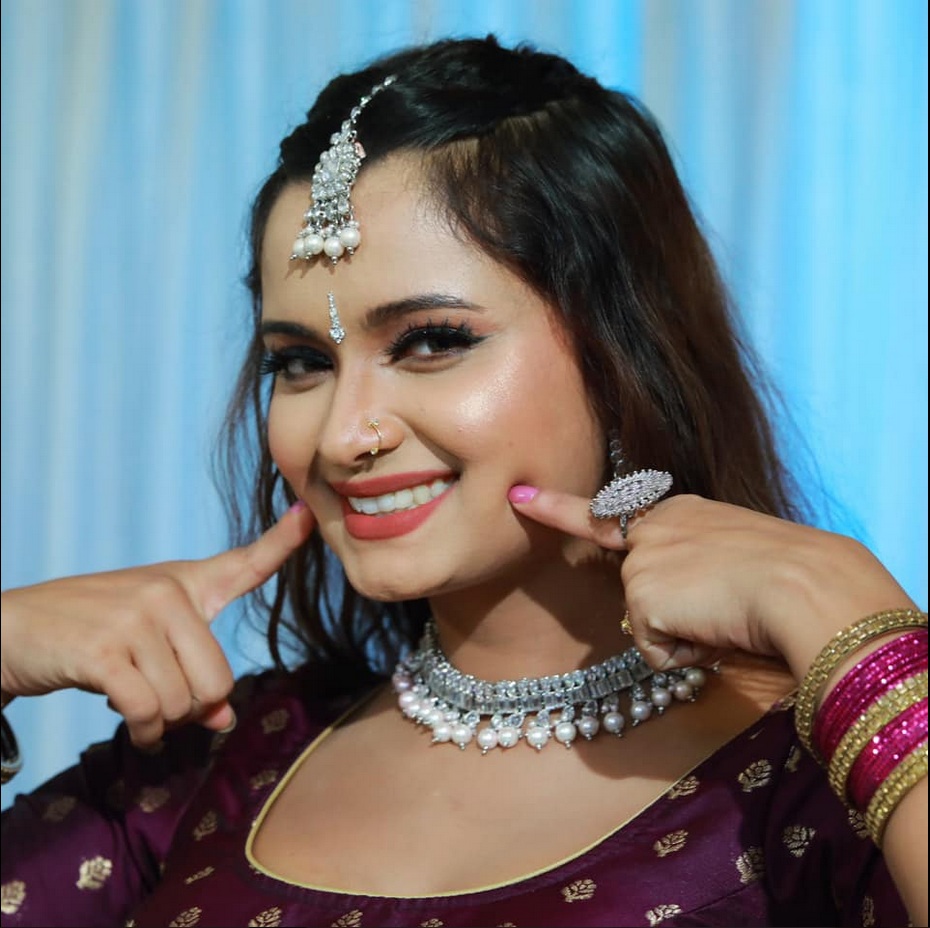 Neelam Giri Biography, Age, Boyfriend, Hometown, Contact