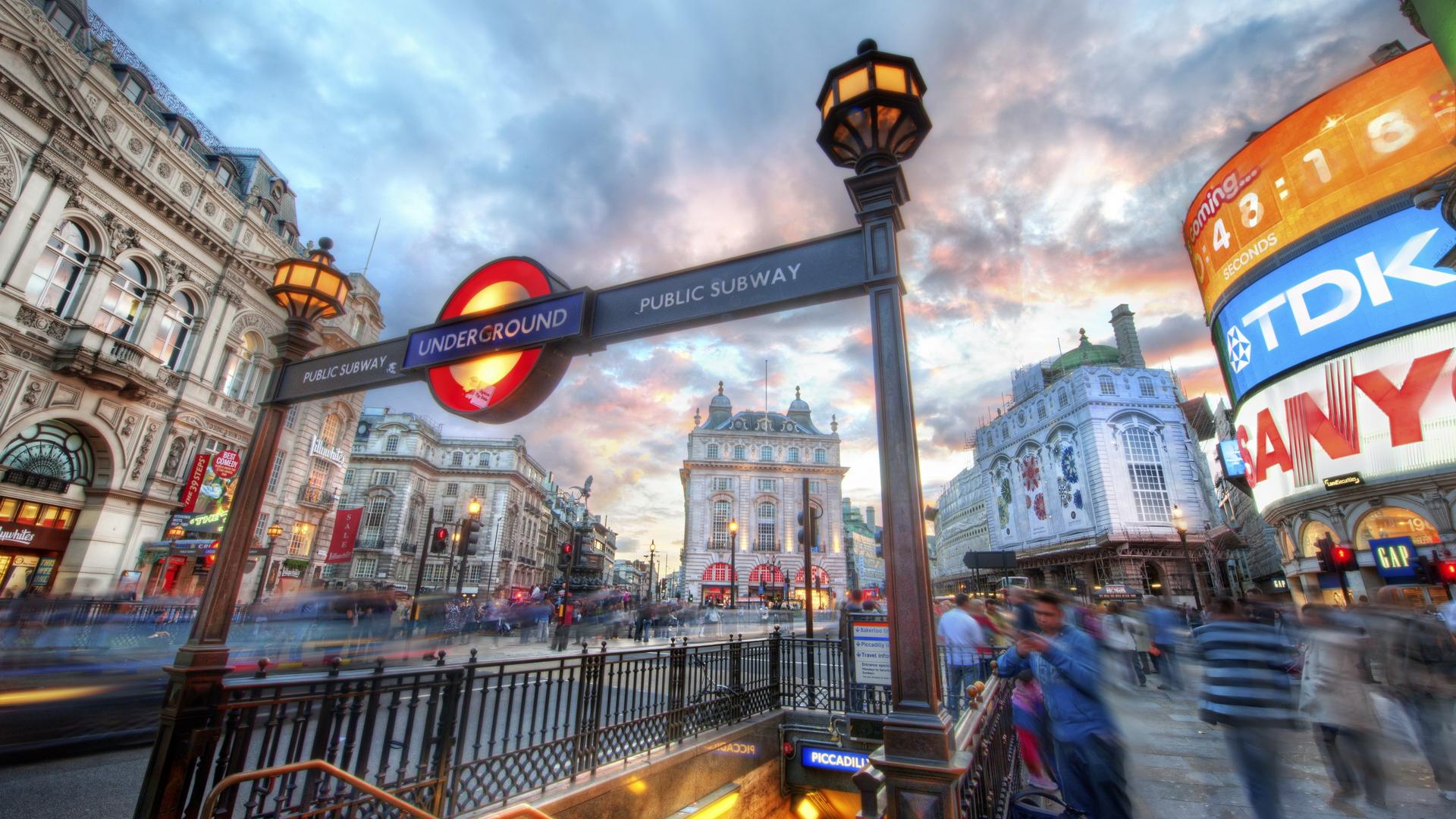 Oxford Street Wallpaper